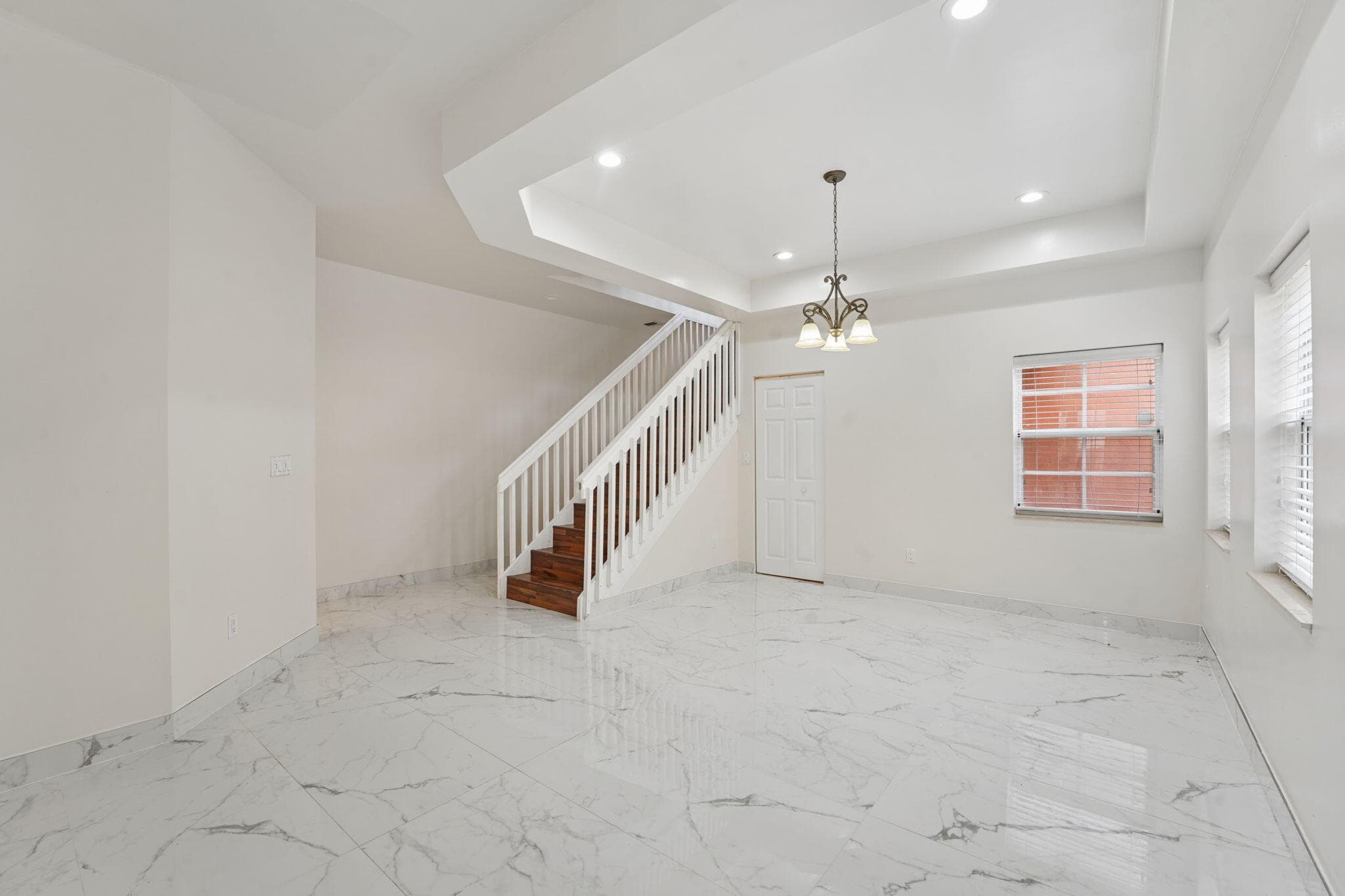 819 SW 7th Avenue, Fort Lauderdale, FL 33315 — photo 7 of 41