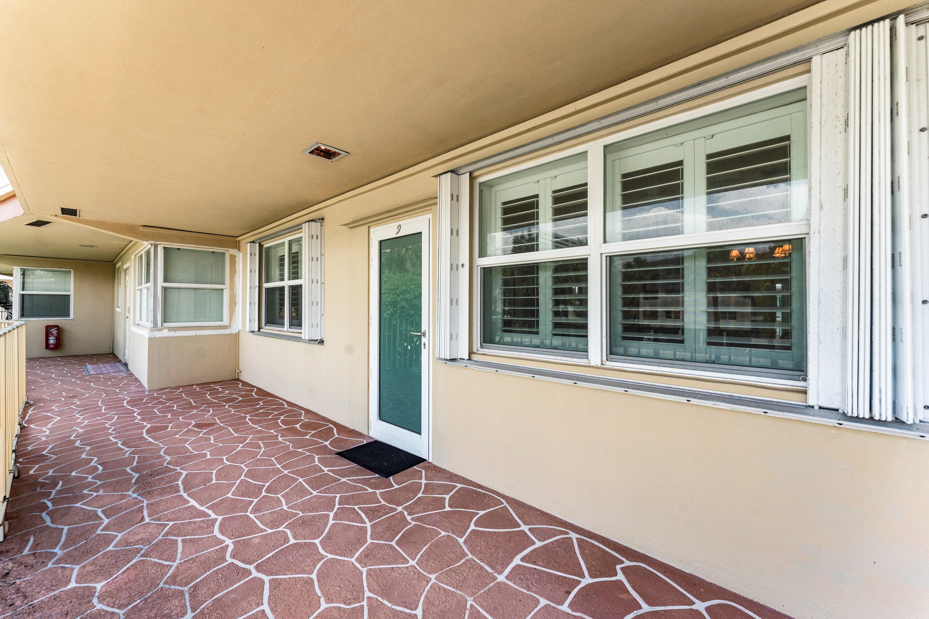 930 Osceola Drive 9, Boca Raton, FL 33432 — photo 35 of 36