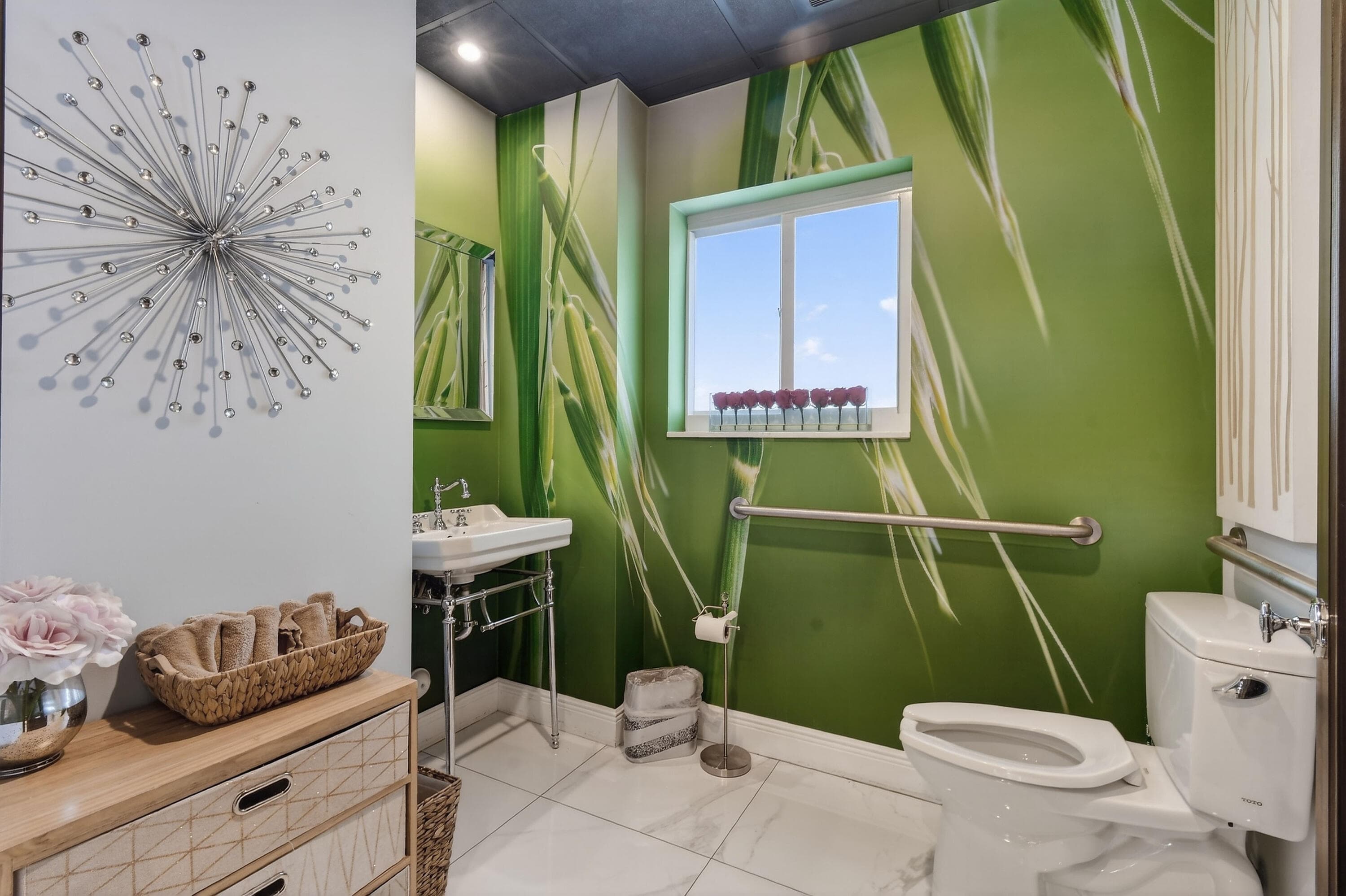 249 Peruvian Avenue 1811, Palm Beach, FL 33480 — photo 14 of 15