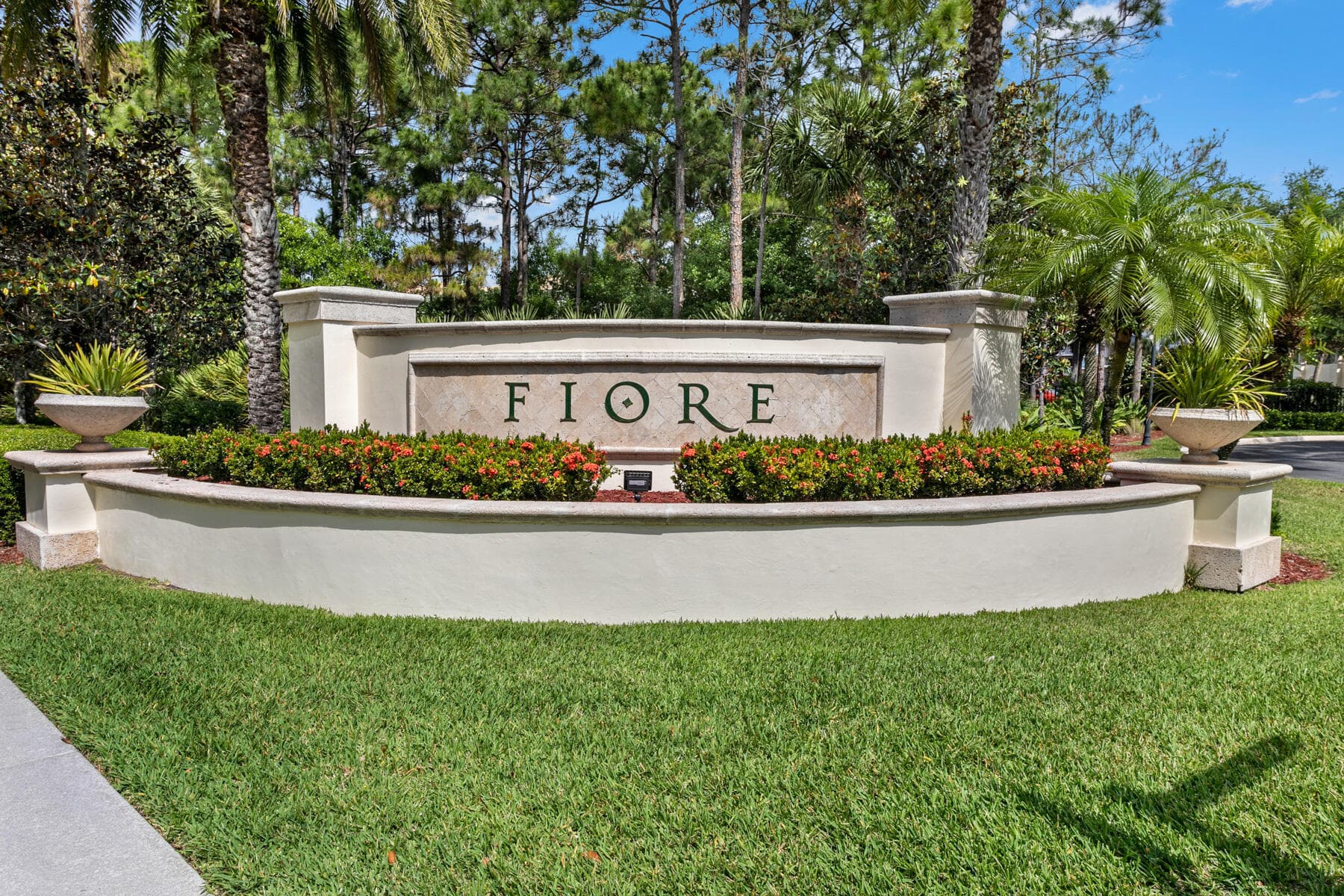 10103 W Myrtlewood Cir Circle W, Palm Beach Gardens, FL 33418 — photo 1 of 26