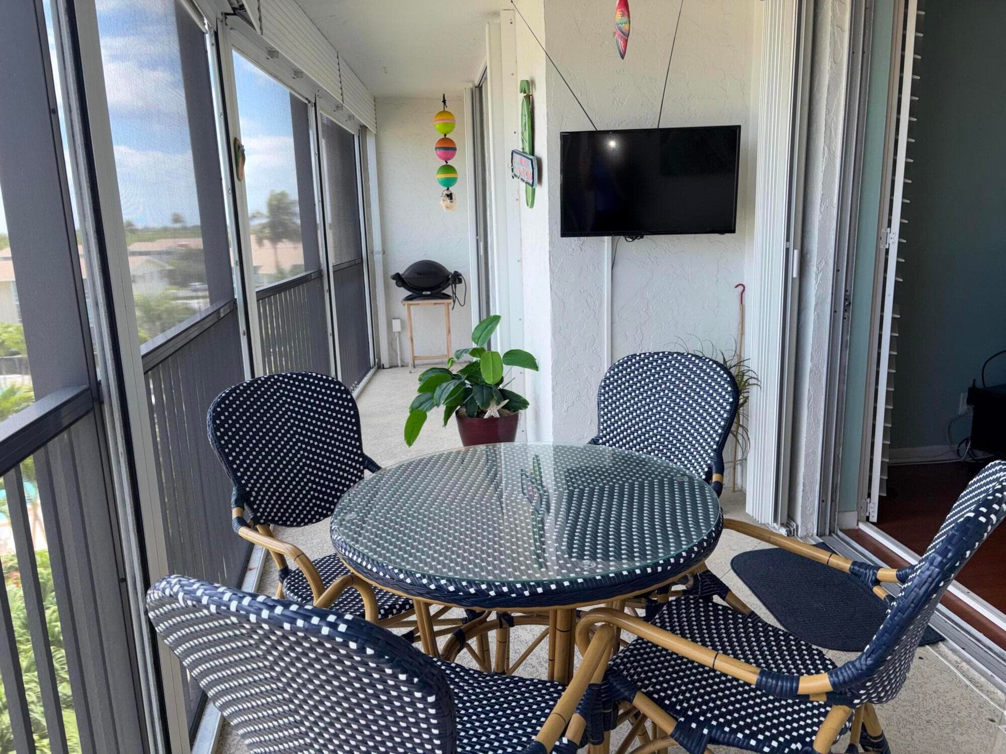Condominium in Boynton Beach — photo 2 of 33