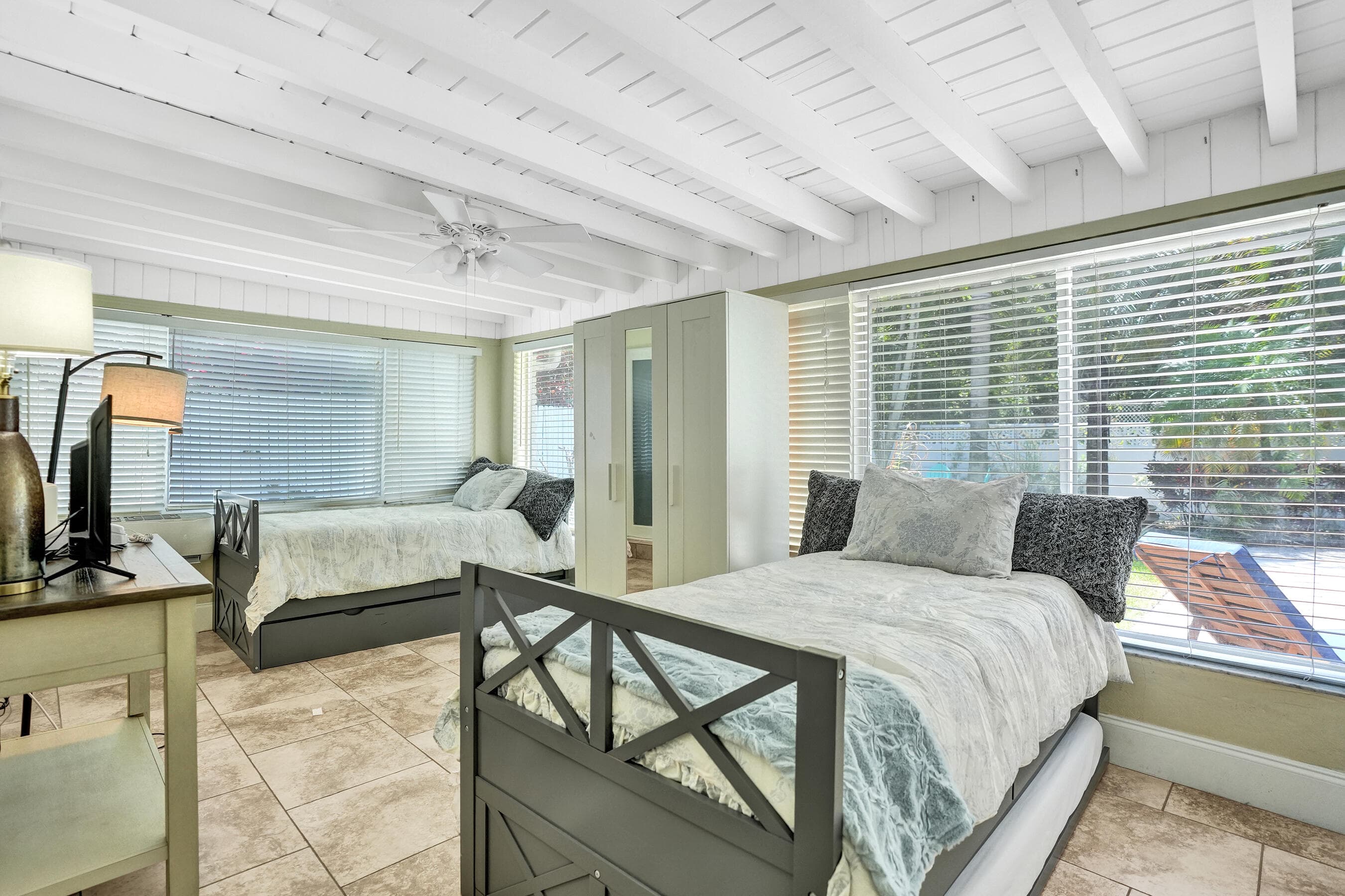 3036 NE 19th Street, Fort Lauderdale, FL 33305 — photo 33 of 41