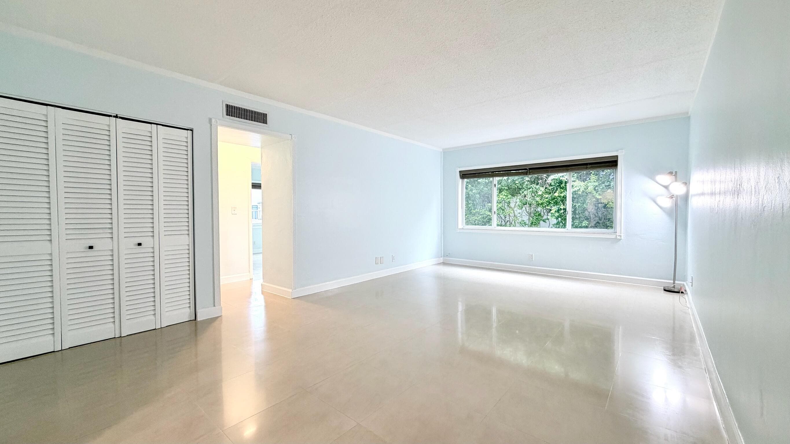 251 SE 6th Avenue 7, Pompano Beach, FL 33060 — photo 2 of 23