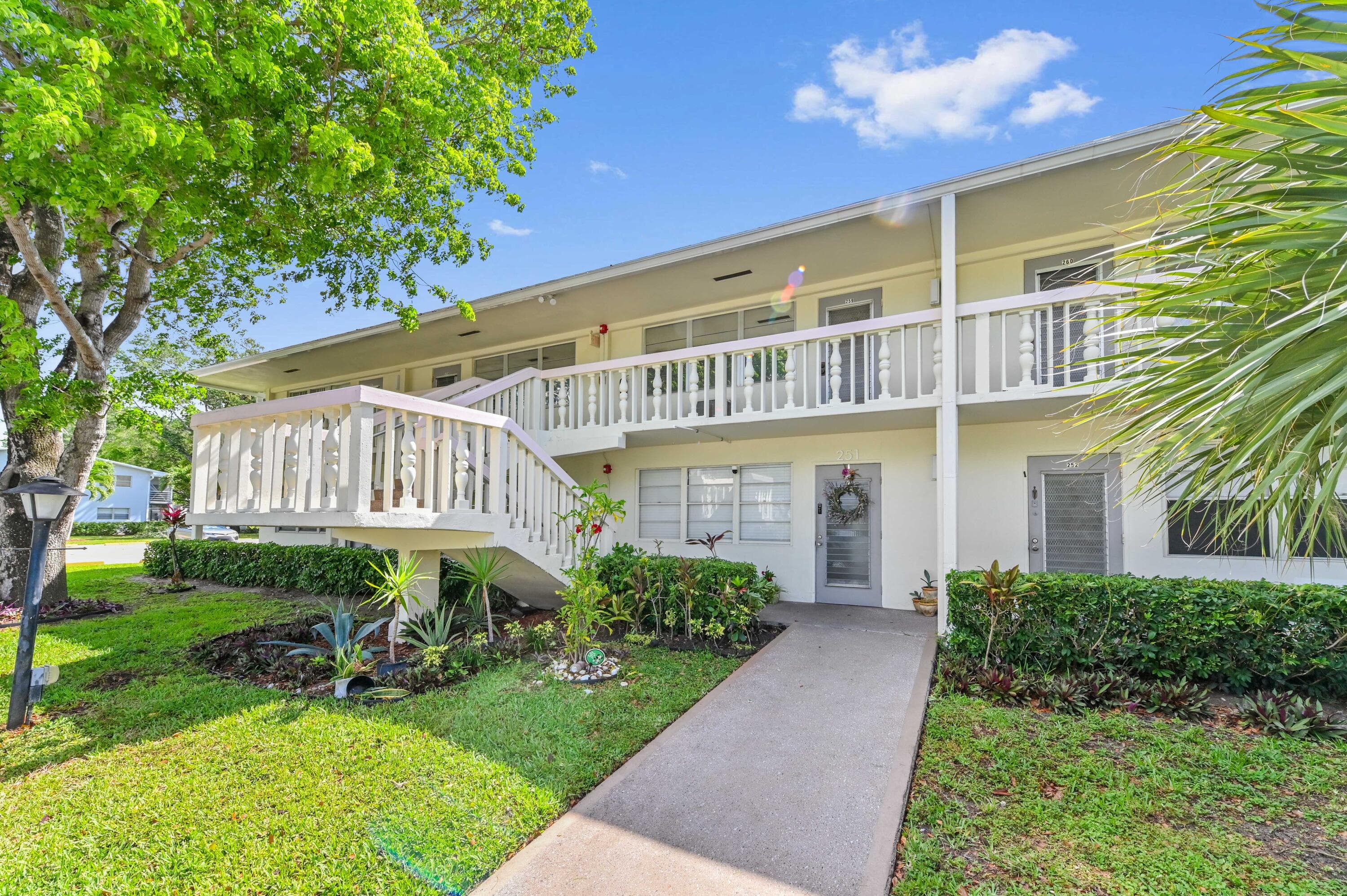 259 Newport P, Deerfield Beach, FL 33442 — photo 1 of 20