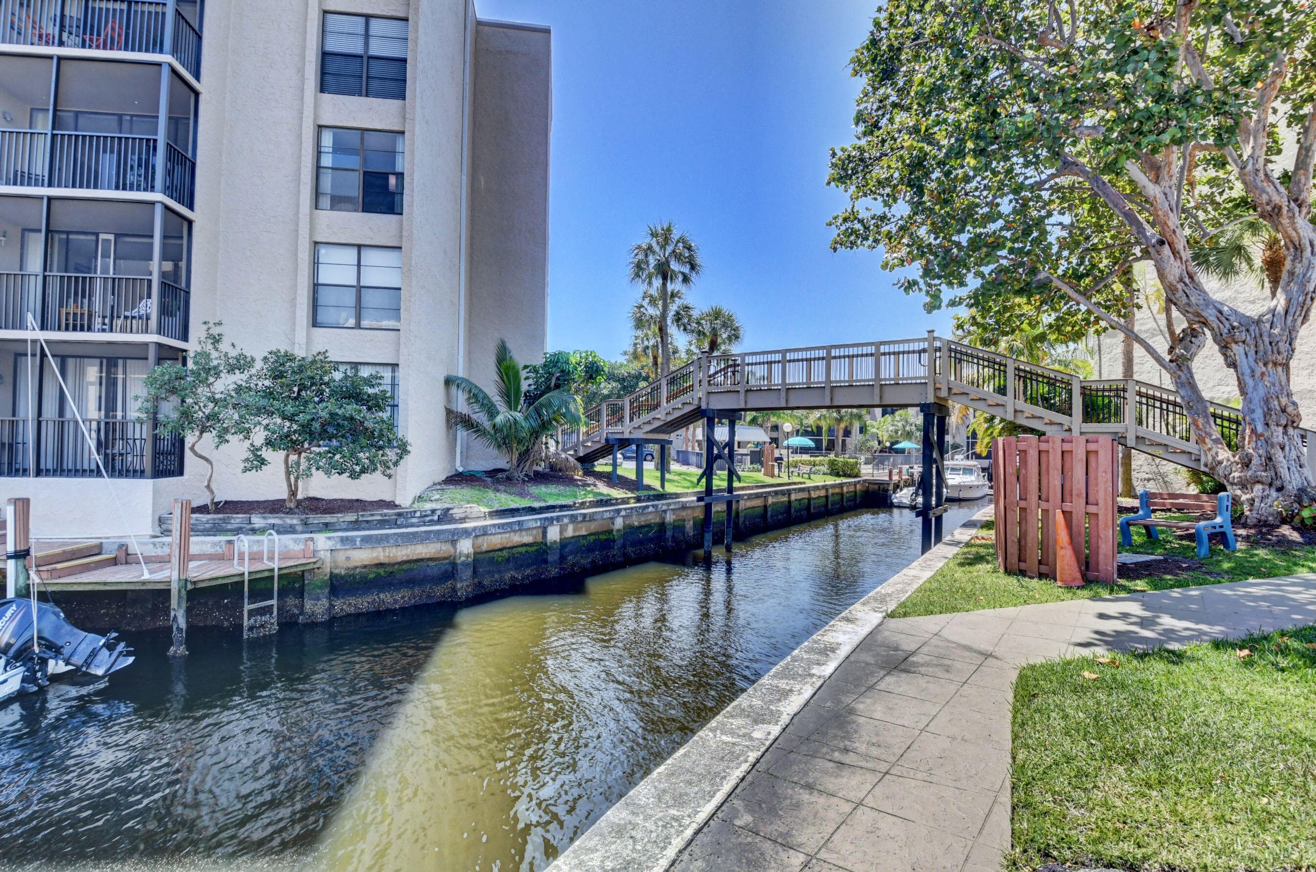4 Royal Palm Way 308, Boca Raton, FL 33432 — photo 29 of 33
