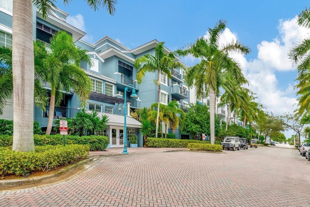250 NE 3rd Avenue 1408, Delray Beach, FL 33444 — photo 3 of 45