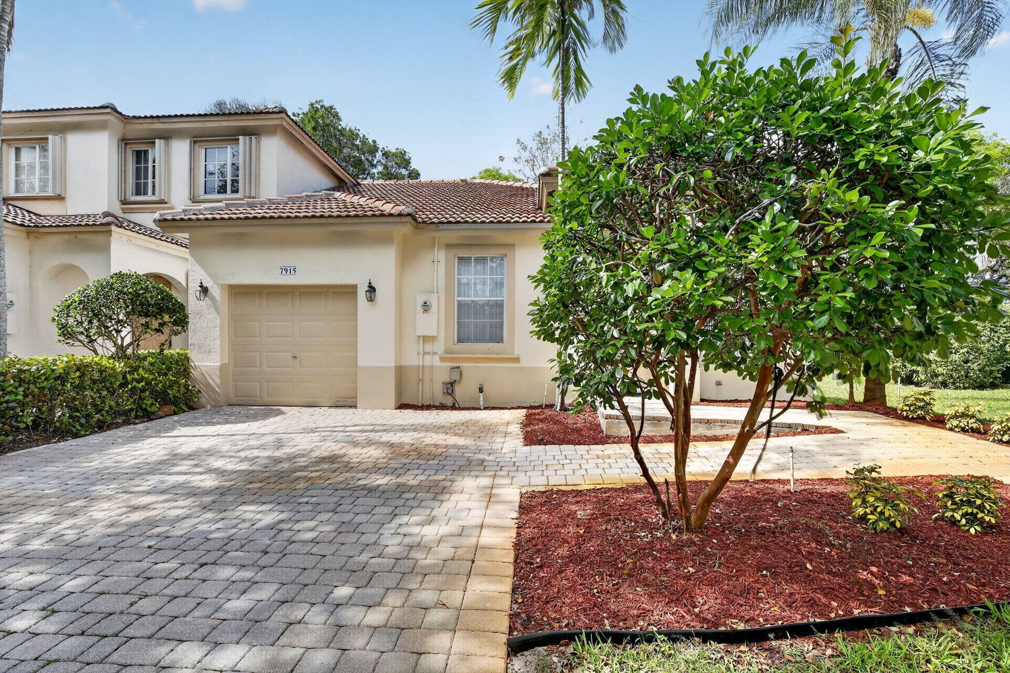7915 NW 20th Street, Pembroke Pines, FL 33024 — photo 2 of 45