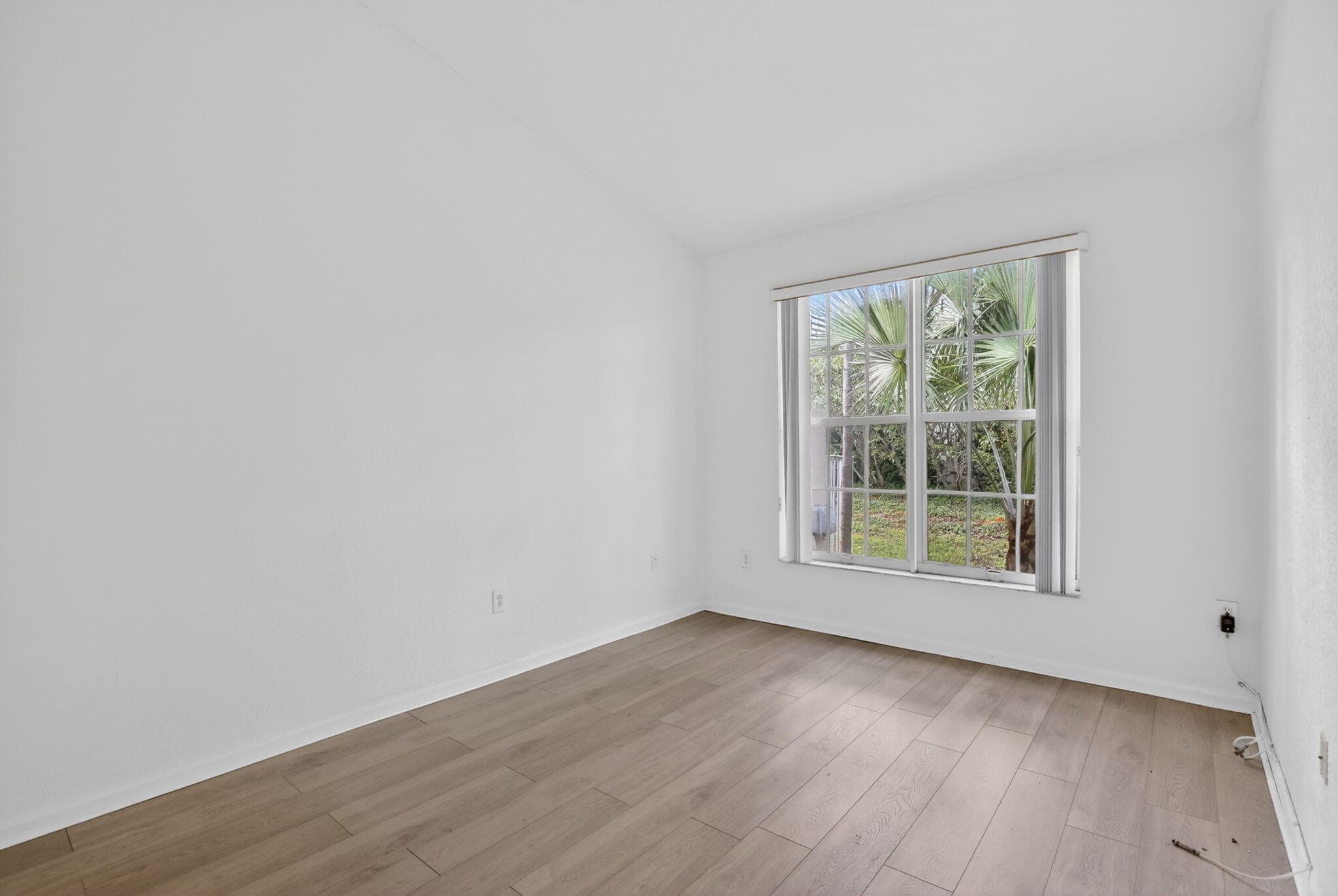 7915 NW 20th Street, Pembroke Pines, FL 33024 — photo 16 of 45