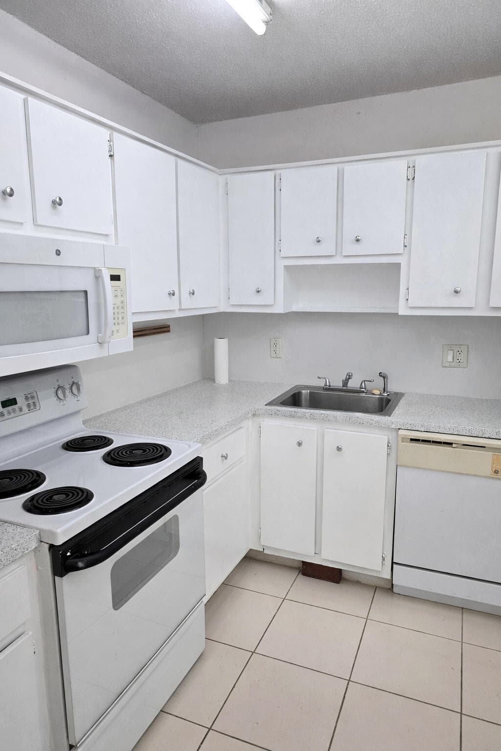 770 SE 2nd Avenue, Deerfield Beach, FL 33441 — photo 9 of 14