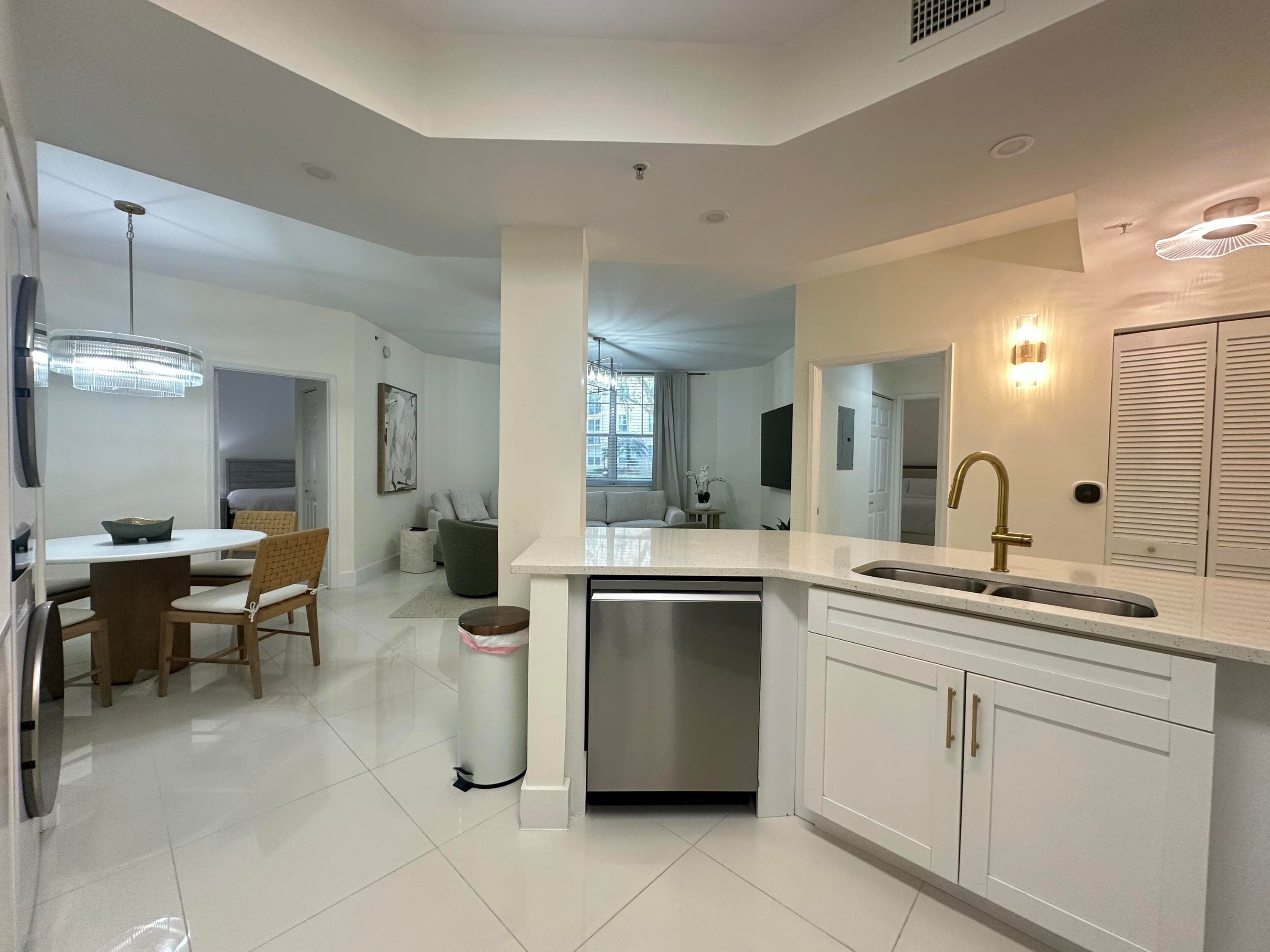 630 S Sapodilla Avenue 110, West Palm Beach, FL 33401 — photo 7 of 37