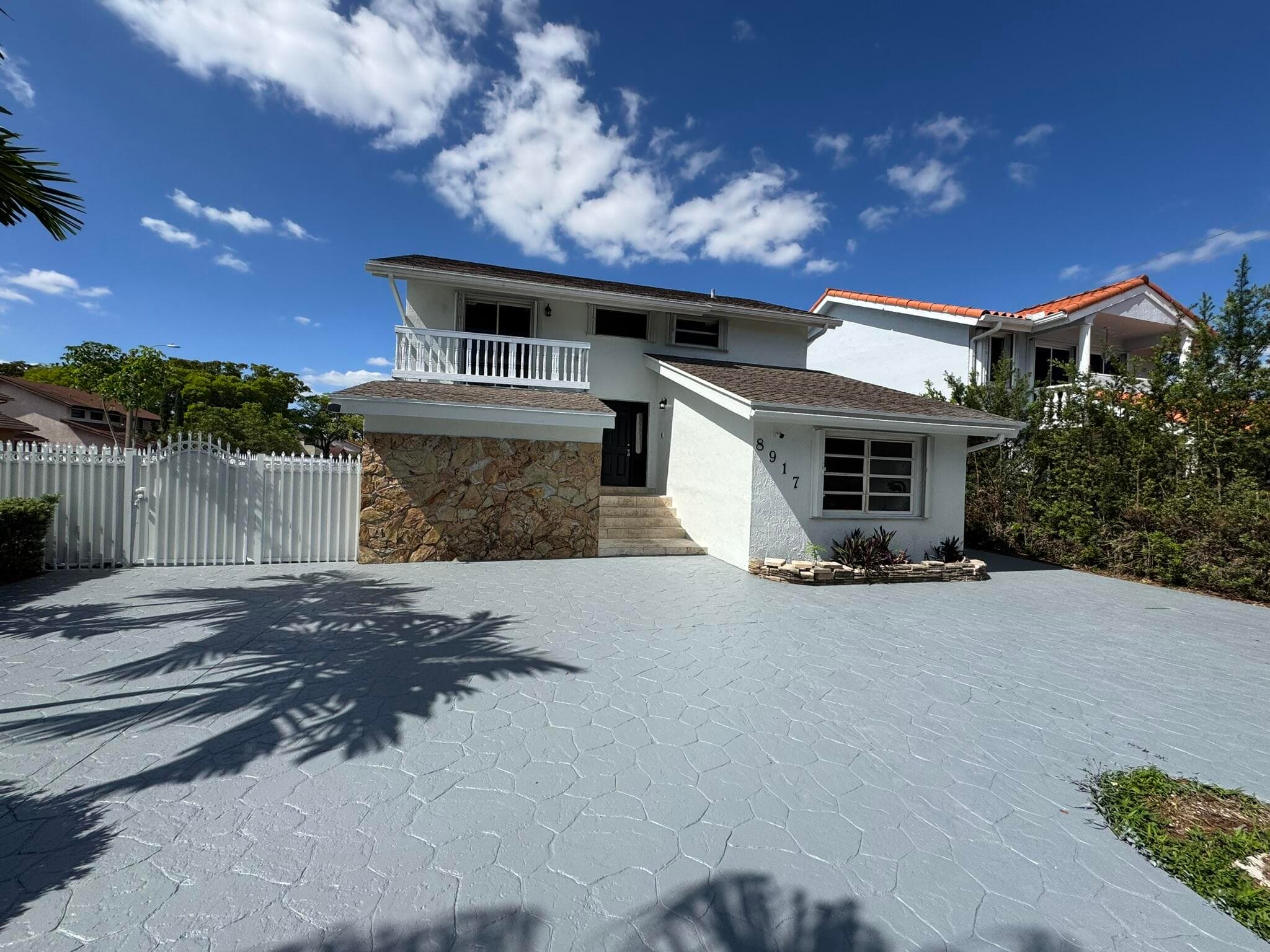 8917 SW Grand Canal Drive, Miami, FL 33174 — photo 4 of 36