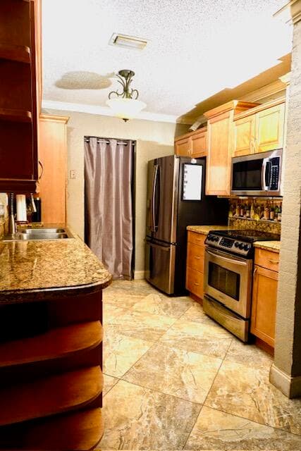 2611 NW 27th Street, Oakland Park, FL 33311 — photo 14 of 25