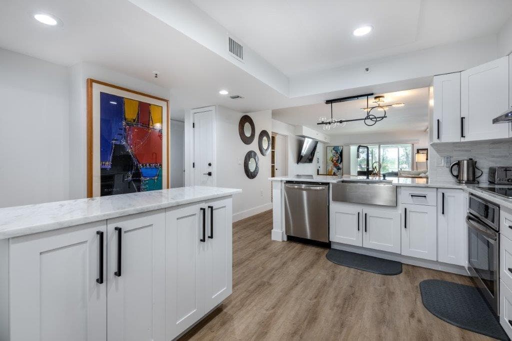 6096 Huntwick Terrace 303, Delray Beach, FL 33484 — photo 3 of 48