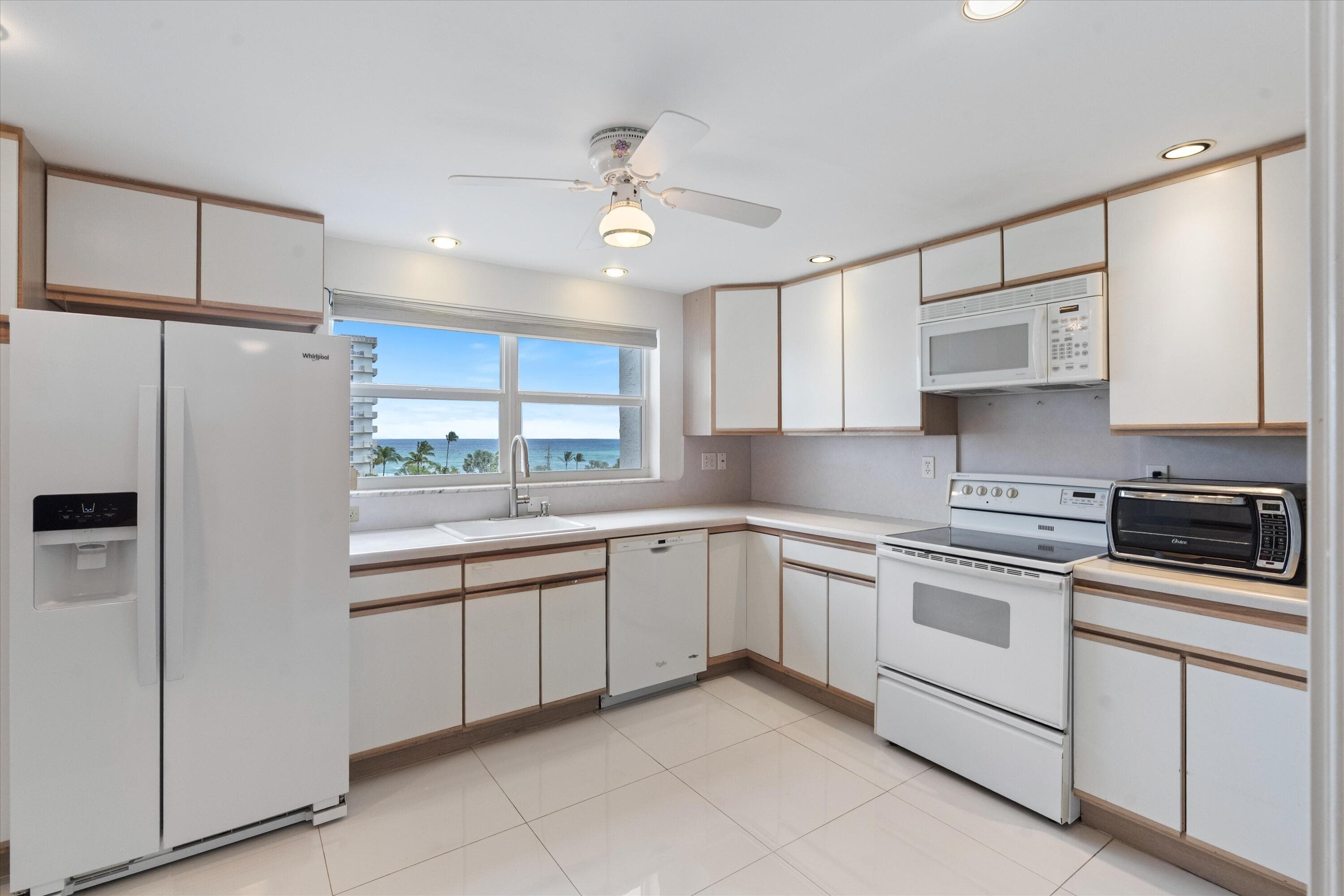 3300 S Ocean Boulevard 617-c, Highland Beach, FL 33487 — photo 5 of 37