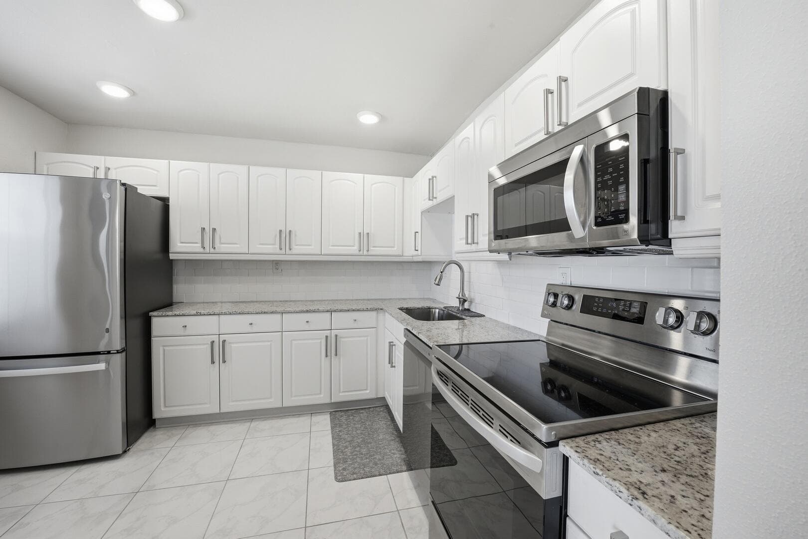563 Piedmont L, Delray Beach, FL 33484 — photo 16 of 39