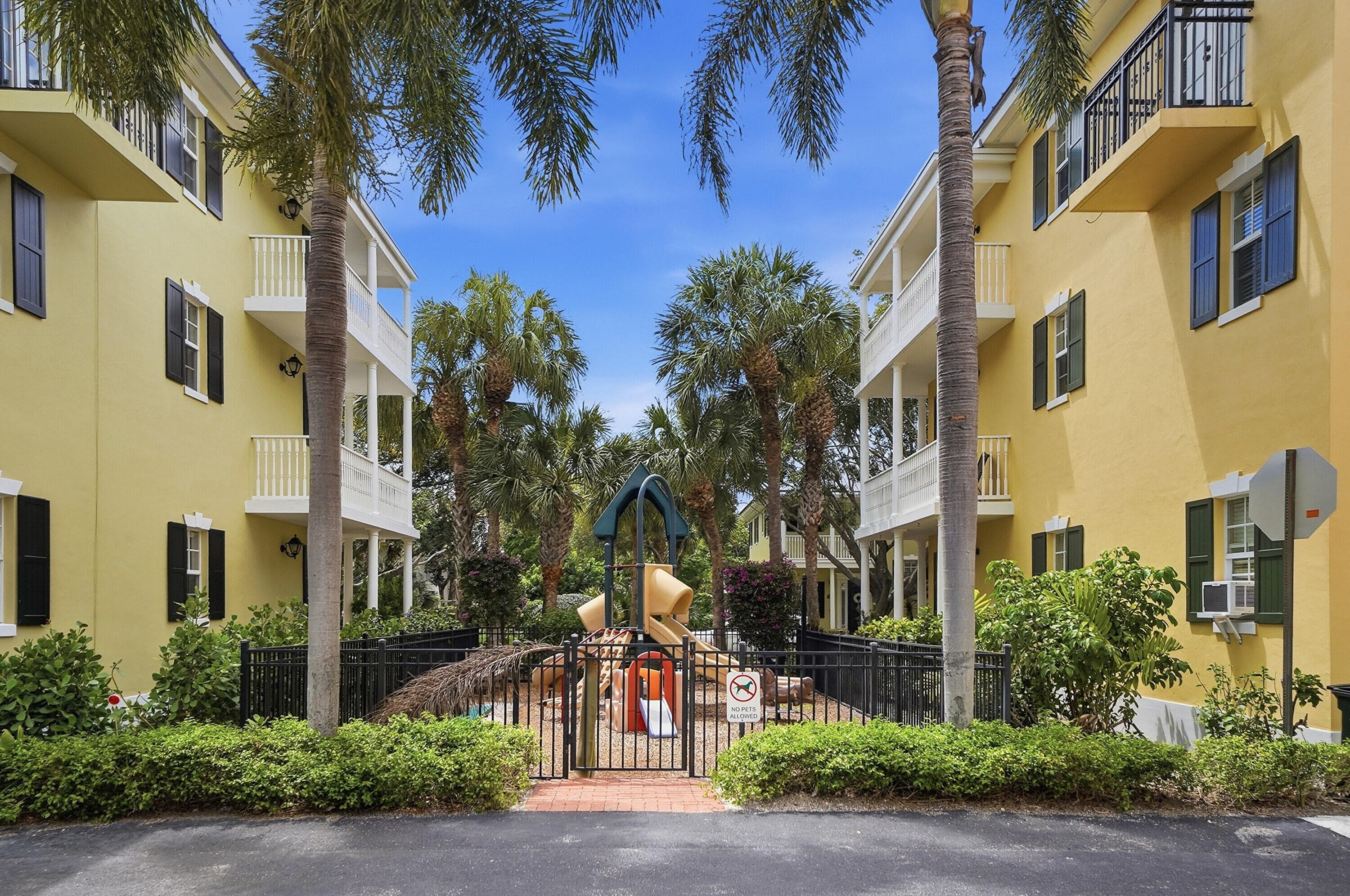 1050 E Heritage Club Circle, Delray Beach, FL 33483 — photo 44 of 48