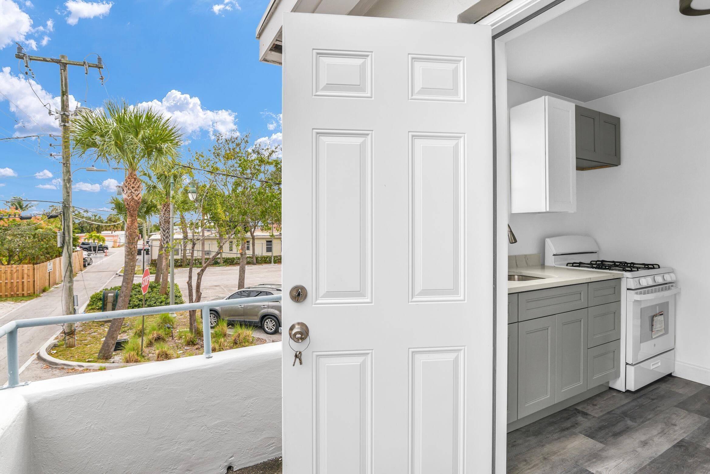 820 N Dixie Highway 4, Lake Worth Beach, FL 33460 — photo 27 of 29