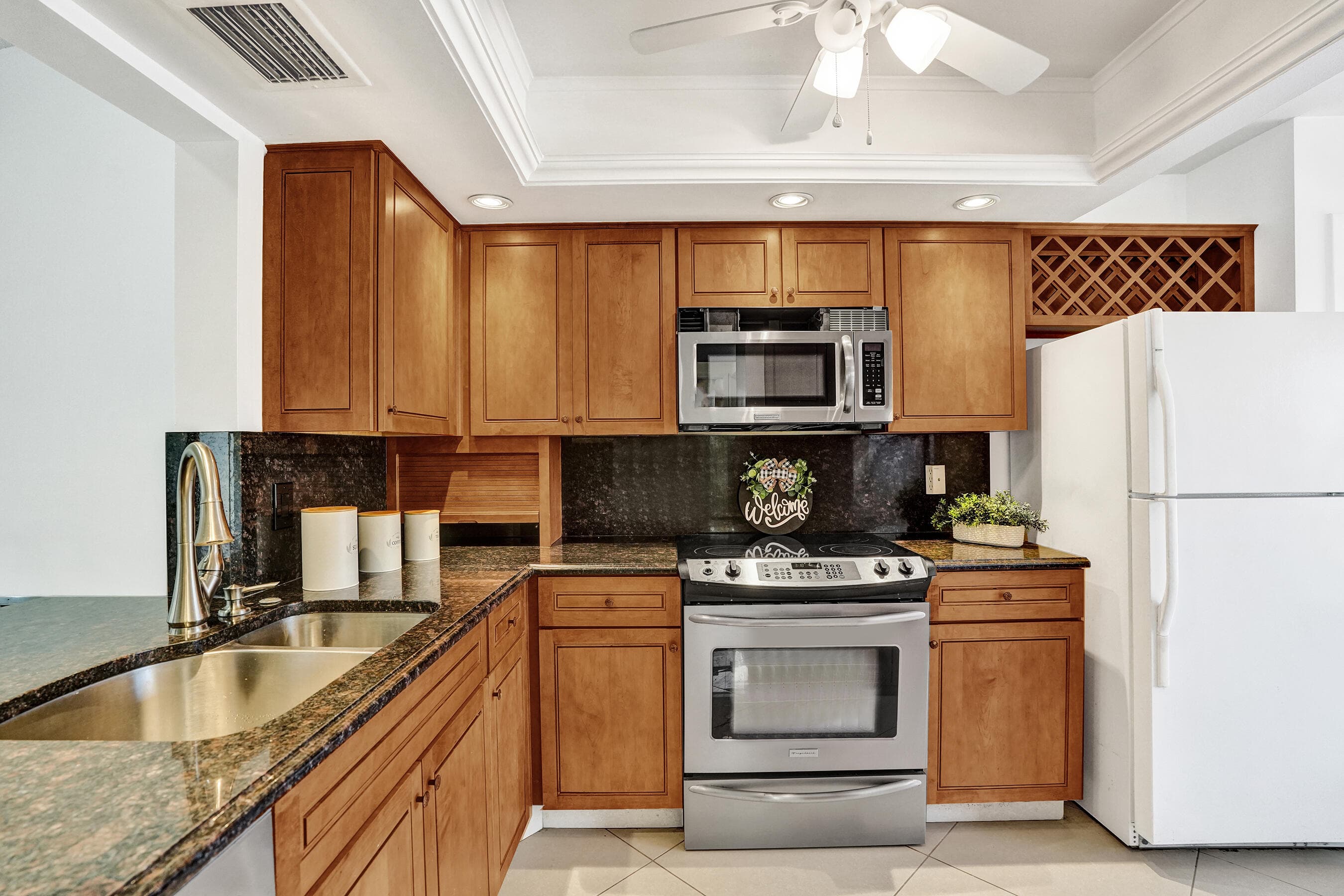 1990 SW 16th Place, Deerfield Beach, FL 33442 — photo 9 of 71