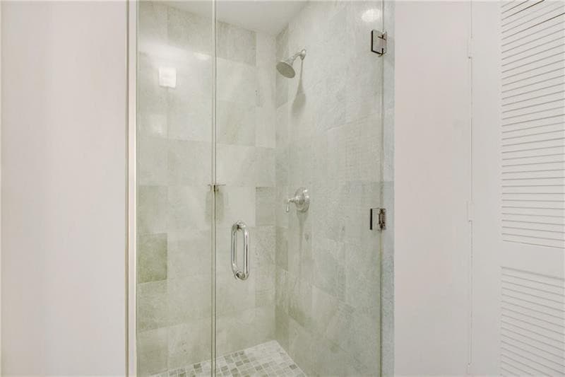 1050 Brickell Avenue 3222, Miami, FL 33131 — photo 11 of 12