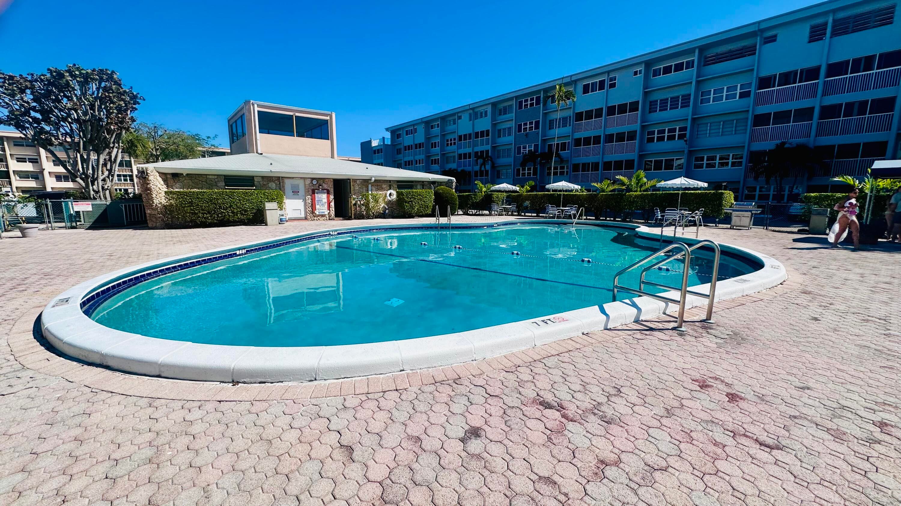 330 SE 2nd Street 202g, Hallandale Beach, FL 33009 — photo 14 of 18