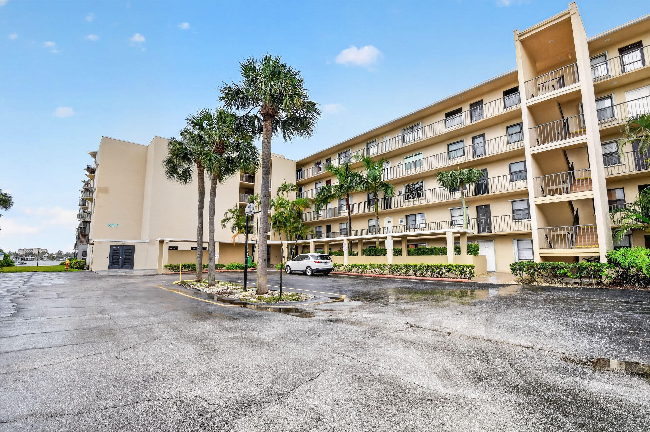 896 N Federal Highway 224, Lantana, FL 33462 — photo 42 of 45