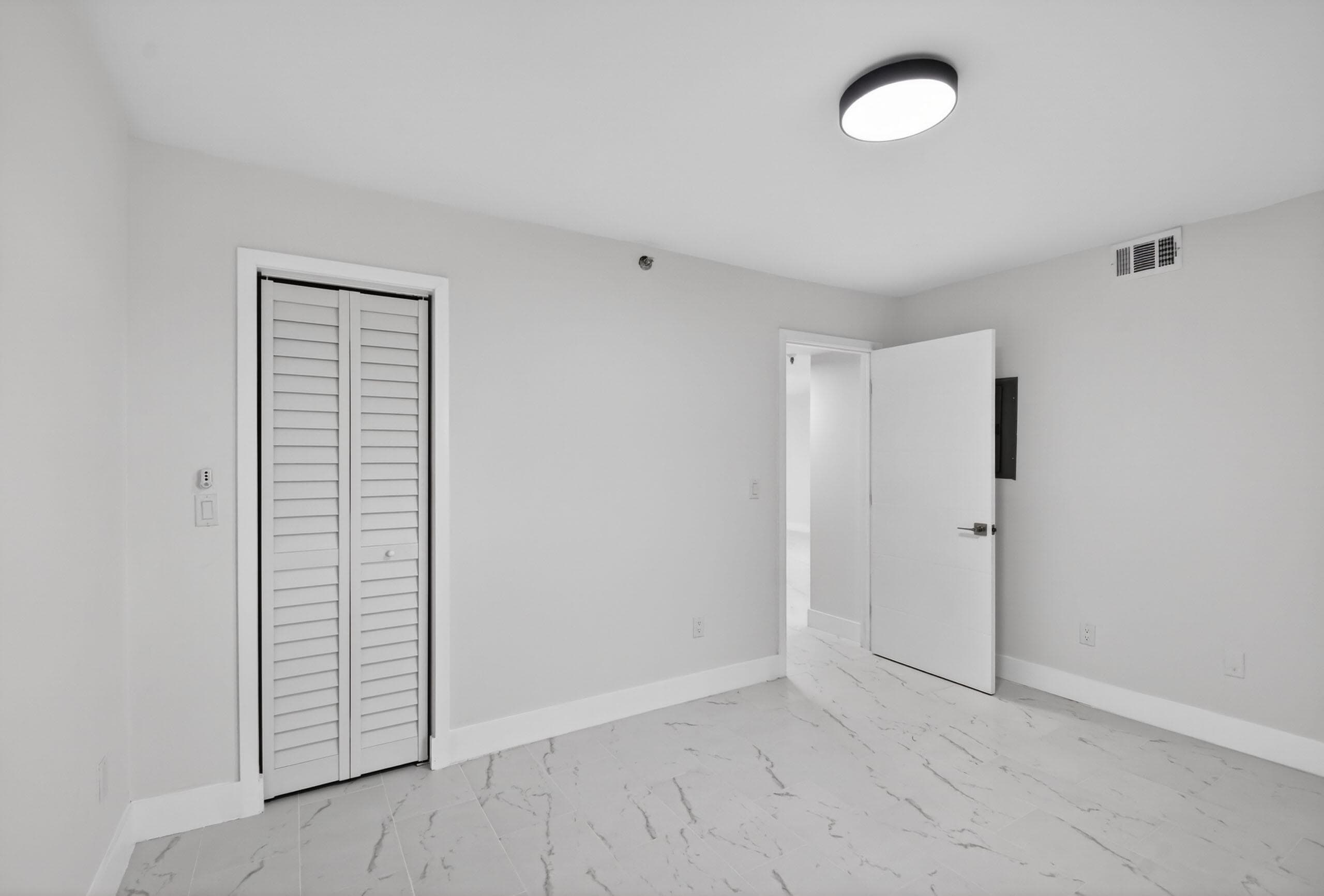 896 N Federal Highway 224, Lantana, FL 33462 — photo 18 of 45