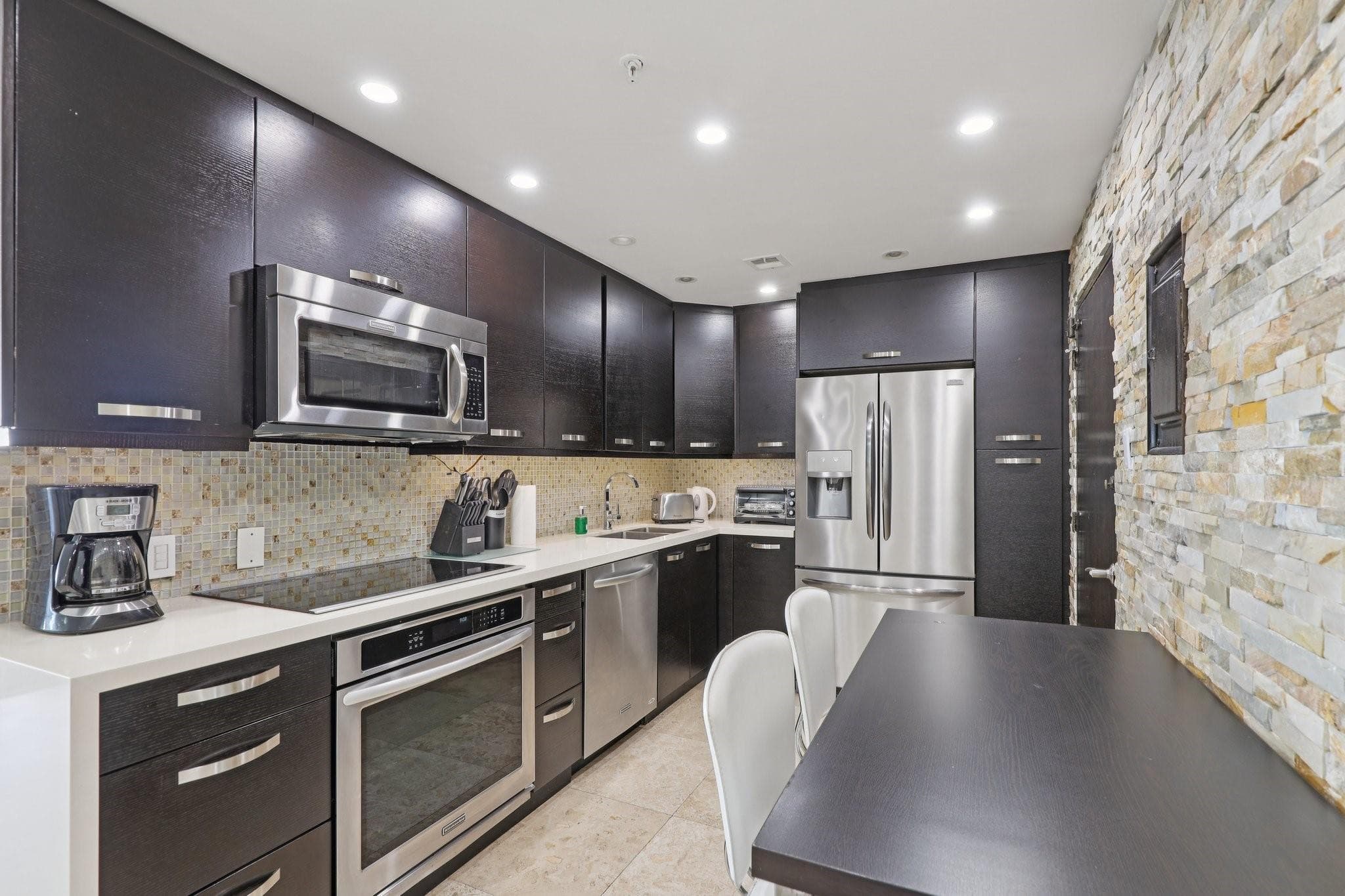 5601 Collins Avenue 1716, Miami Beach, FL 33140 — photo 12 of 42