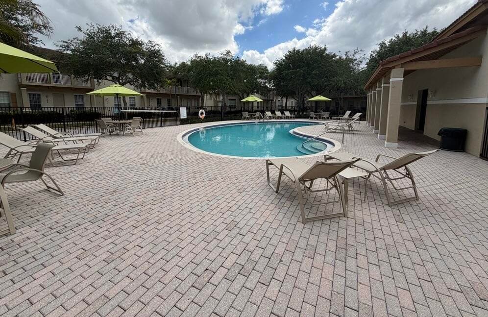 2403 NW 7th Street, Boynton Beach, FL 33426 — photo 11 of 16