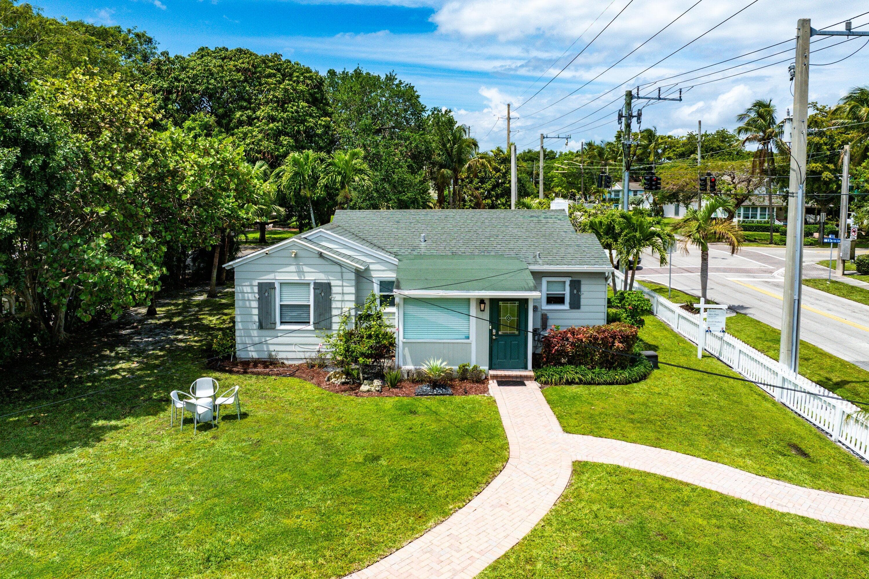145 N Swinton Avenue, Delray Beach, FL 33444 — photo 2 of 36