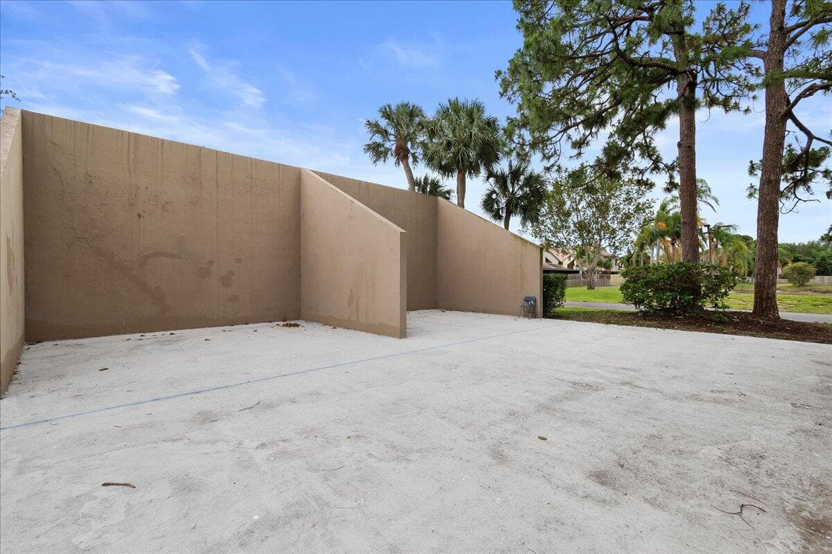 11214 Marjoram Drive, Palm Beach Gardens, FL 33418 — photo 31 of 33