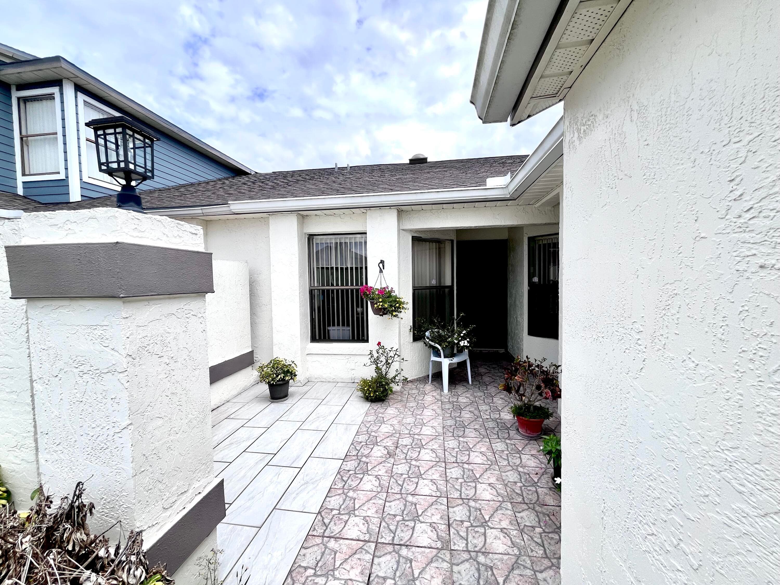 29 Lakepointe Circle, Kissimmee, FL 34743 — photo 4 of 43