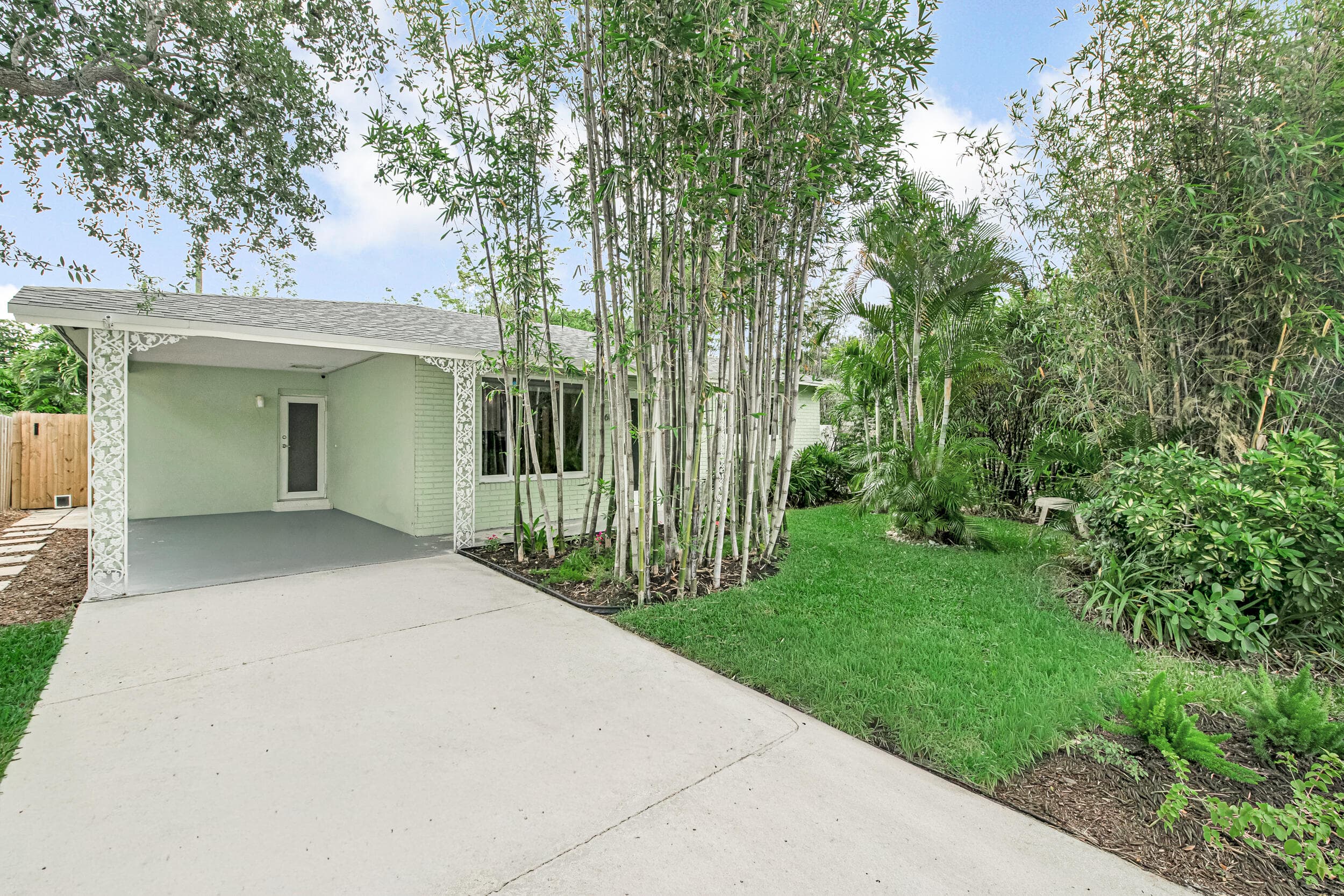 1612 N Ocean Breeze, Lake Worth Beach, FL 33460 — photo 5 of 40