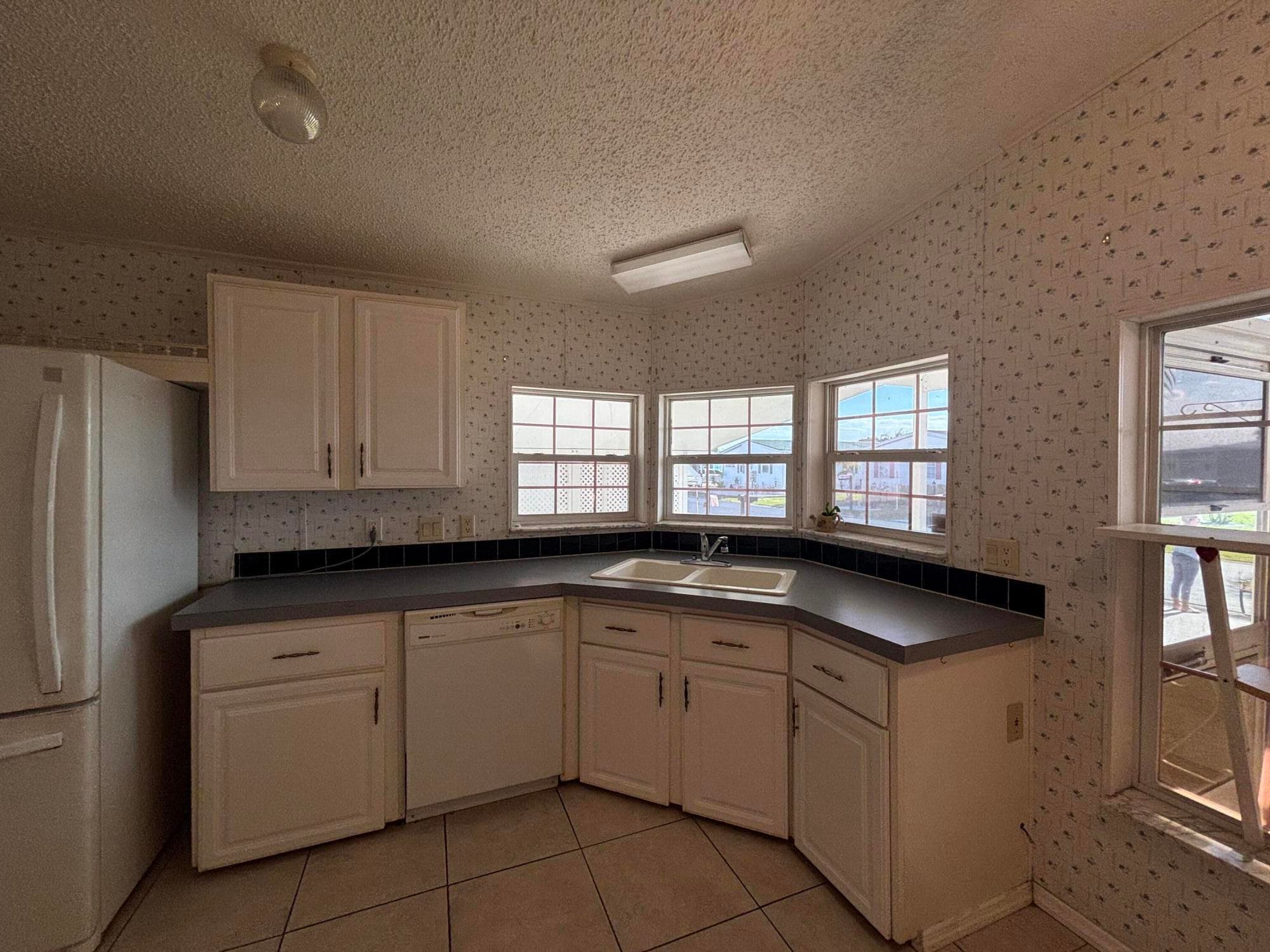 1621 SW 35th Circle, Okeechobee, FL 34974 — photo 3 of 15