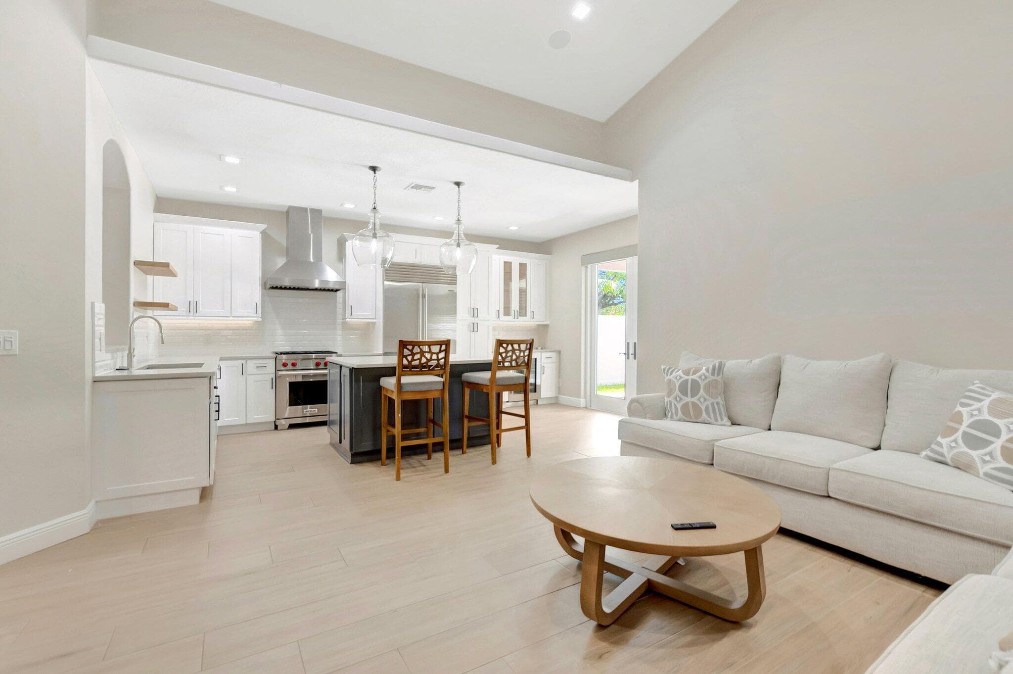 1050 Delray Lakes Drive, Delray Beach, FL 33444 — photo 12 of 59