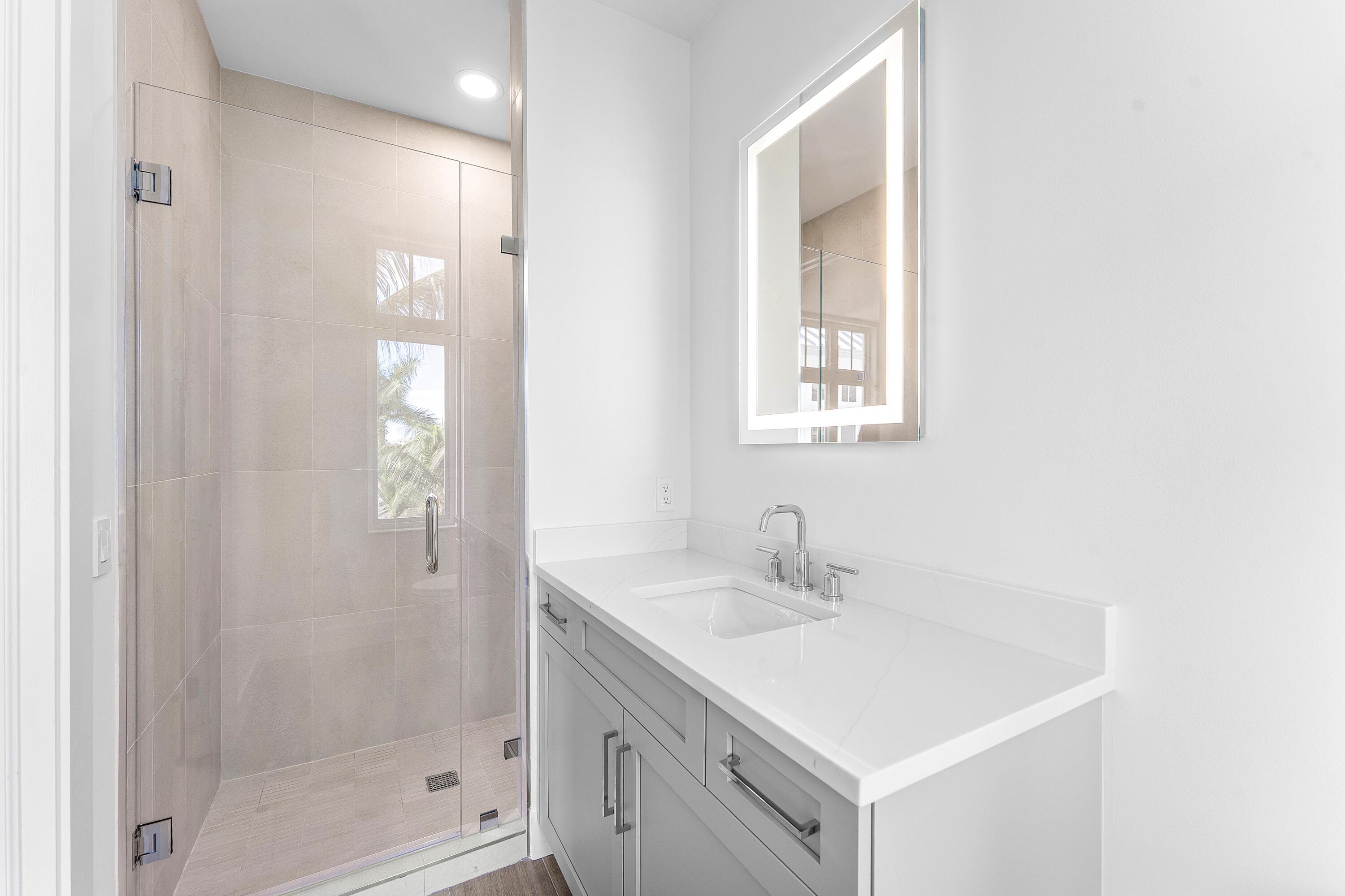 180 Lake Drive 2204, Palm Beach Shores, FL 33404 — photo 33 of 42