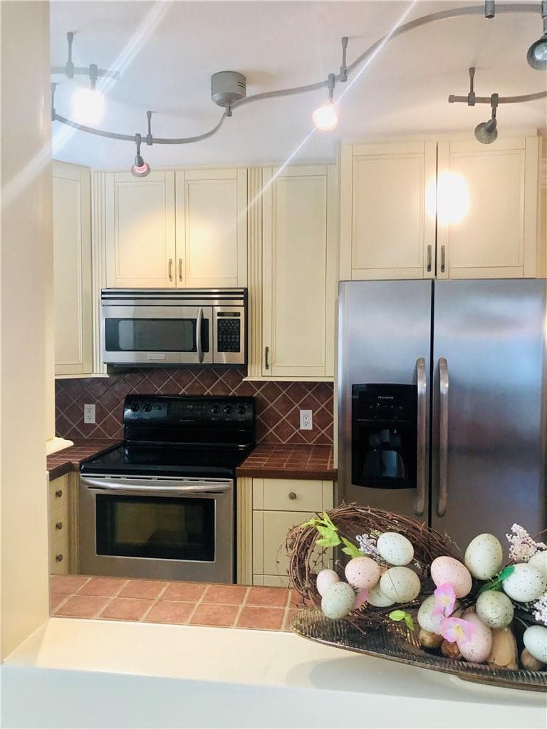 137 Farnham F 137, Deerfield Beach, FL 33442 — photo 27 of 96