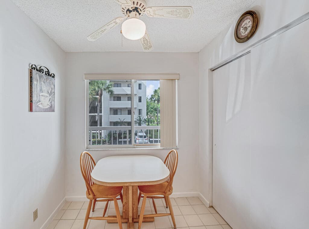 3146 Via Poinciana 203, Lake Worth, FL 33467 — photo 10 of 18