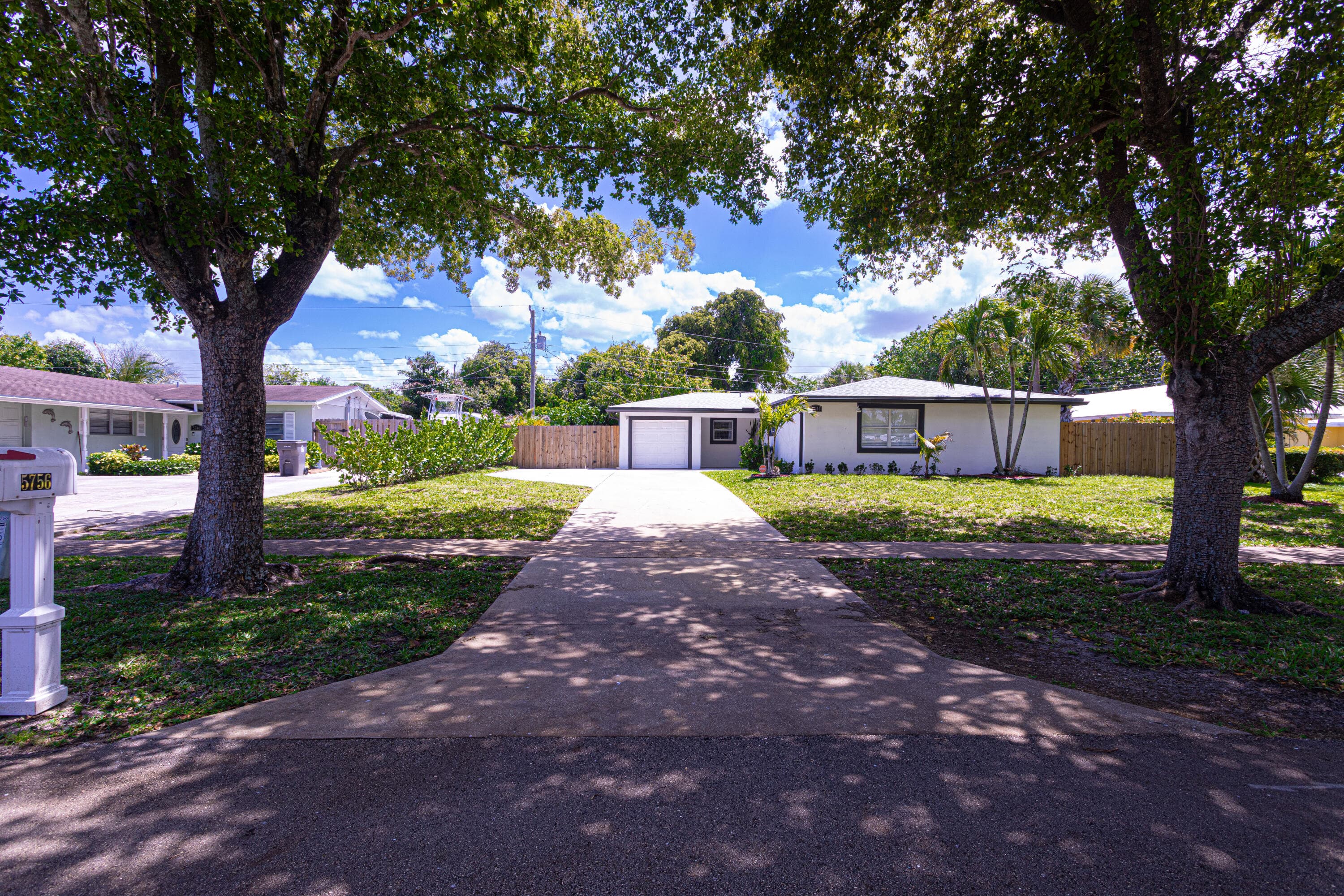 5756 Orchard Way, West Palm Beach, FL 33417 — photo 4 of 44