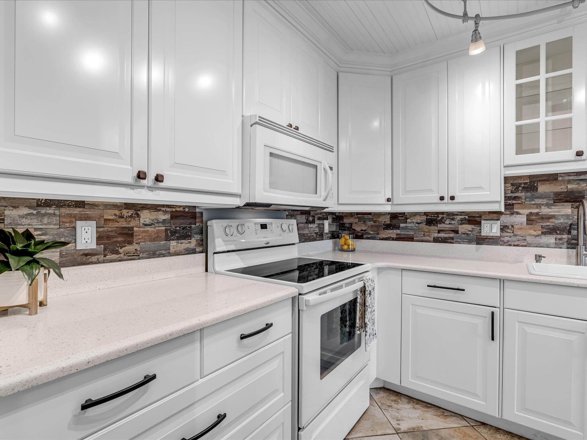 1151 Calamondin Terrace, Delray Beach, FL 33445 — photo 11 of 63