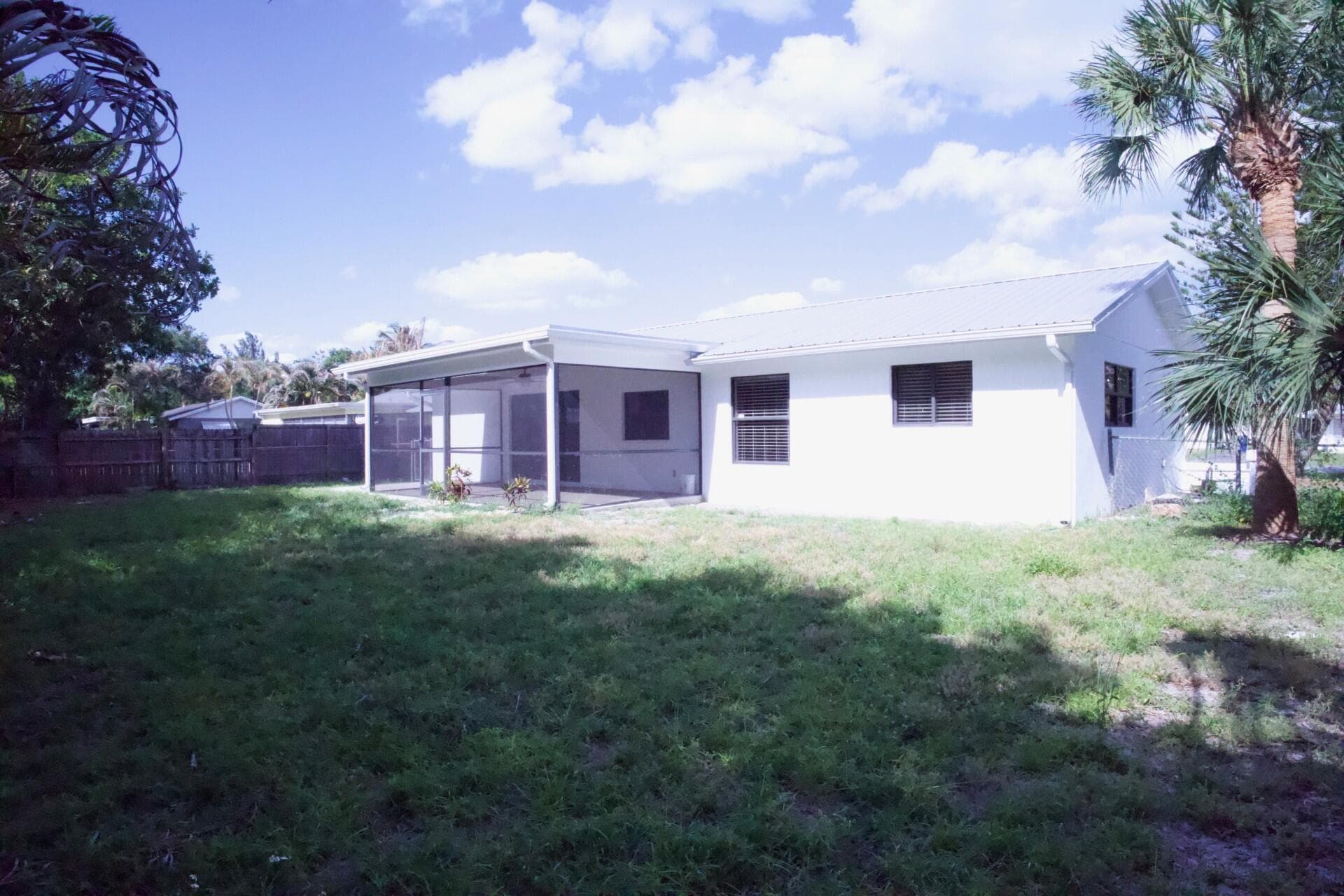 700 N Perry Avenue, Jupiter, FL 33458 — photo 16 of 34