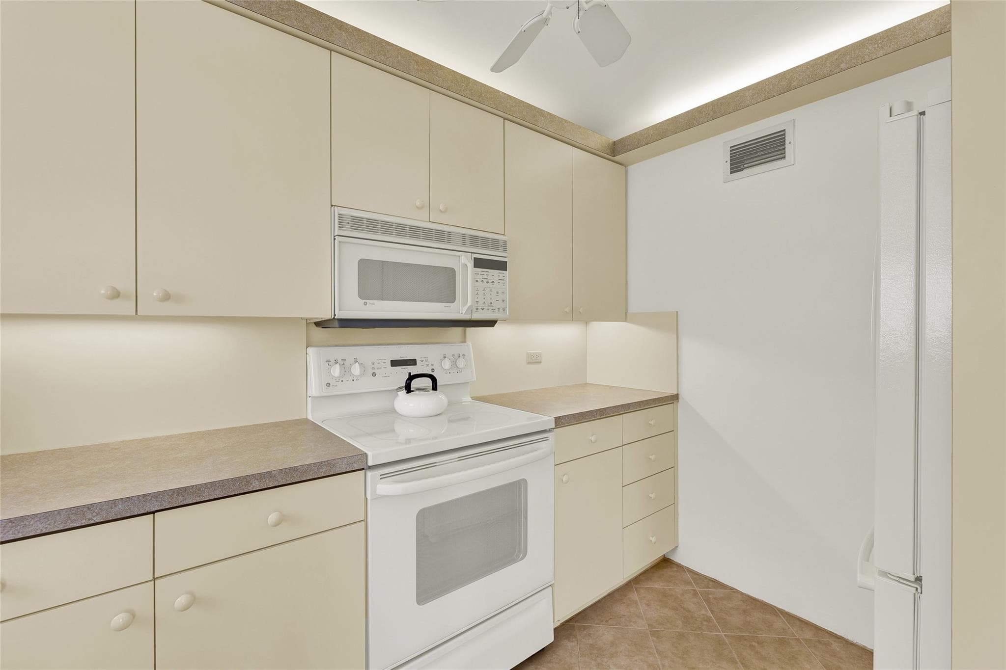 1010 S Ocean Boulevard 1509, Pompano Beach, FL 33062 — photo 21 of 80