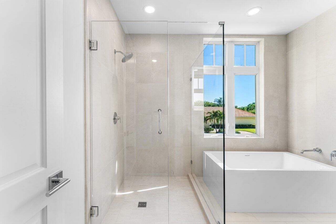 178 Lake Drive 4102, Palm Beach Shores, FL 33404 — photo 18 of 36