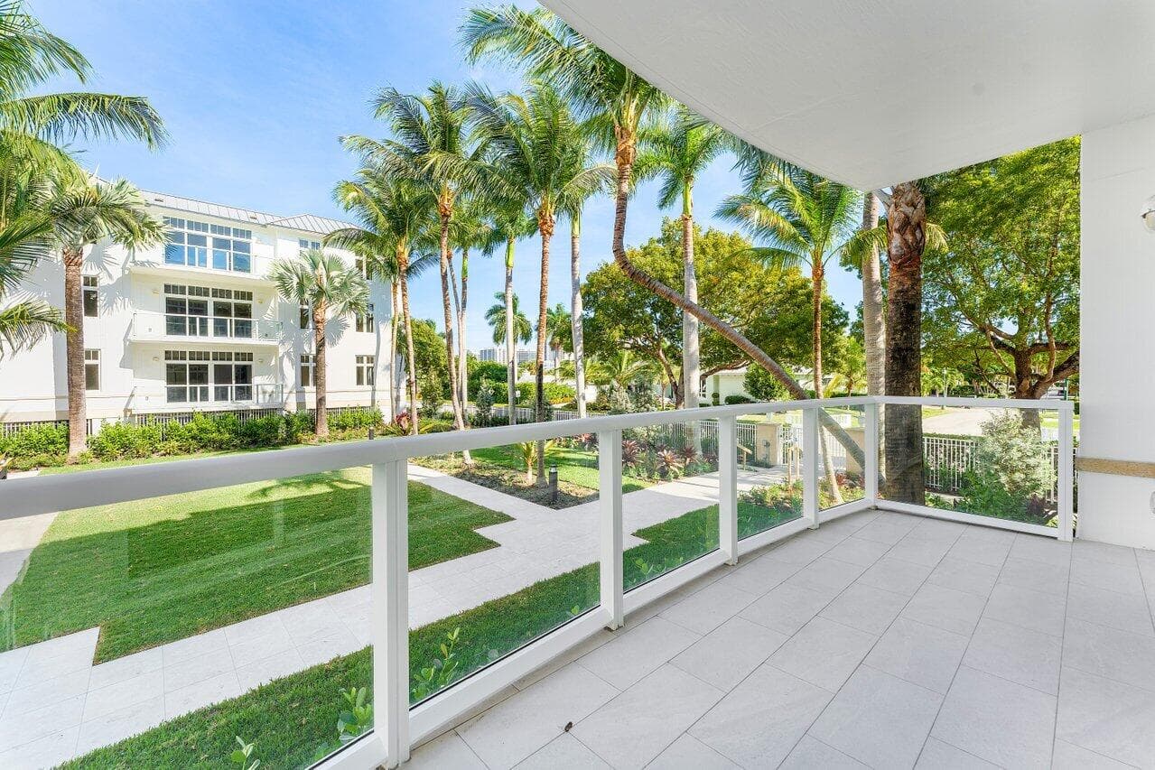 178 Lake Drive 4102, Palm Beach Shores, FL 33404 — photo 2 of 36