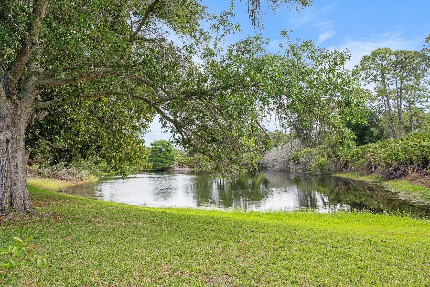 7627 SE Fiddlewood Lane, Hobe Sound, FL 33455 — photo 4 of 50