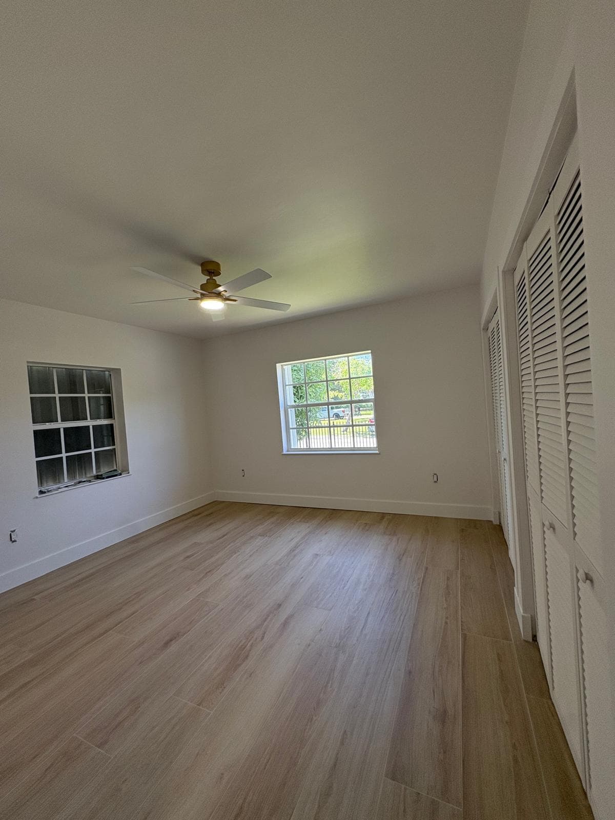 525 NE 126th Street, North Miami, FL 33161 — photo 4 of 10