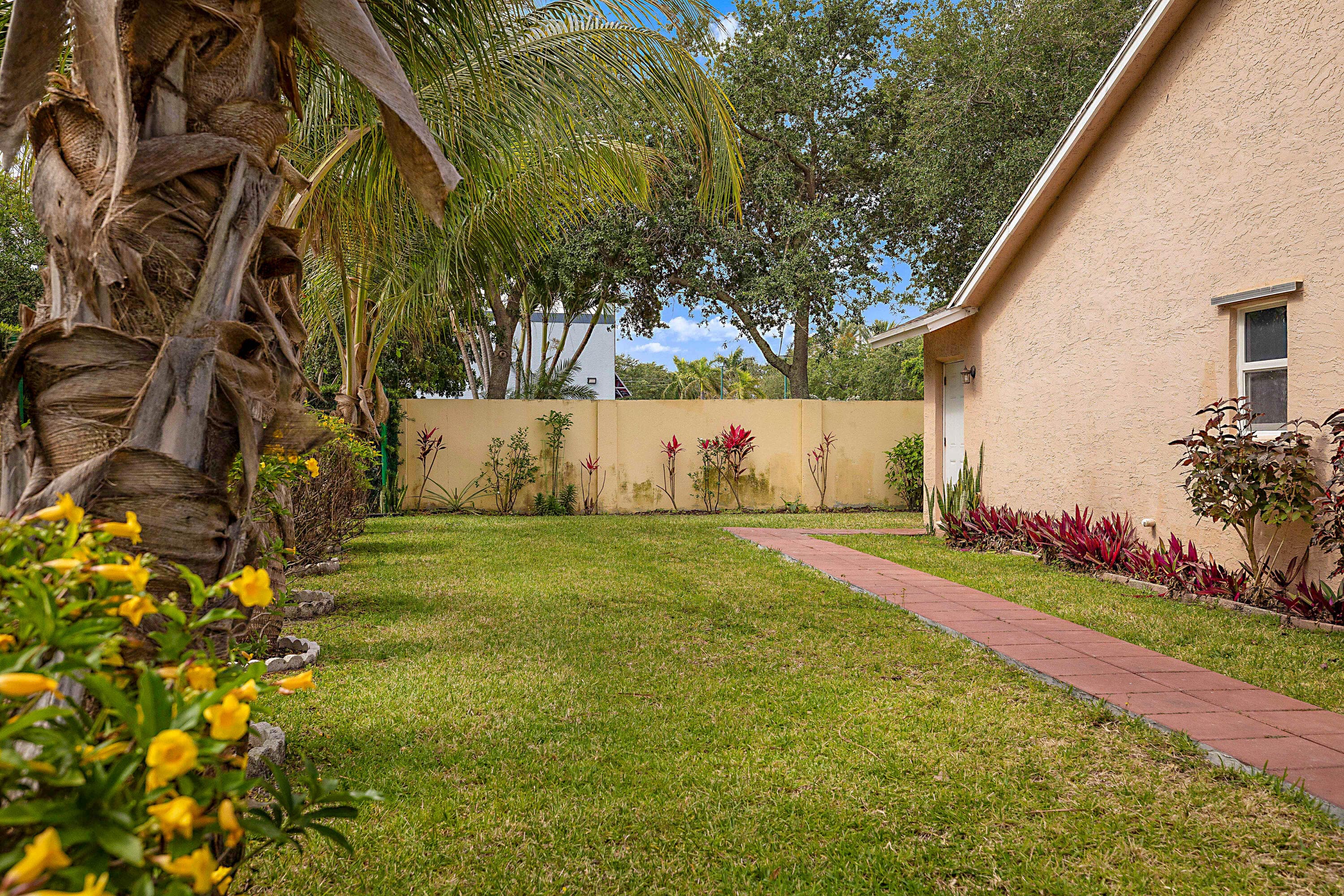320 NE 42nd Street, Boca Raton, FL 33431 — photo 35 of 38