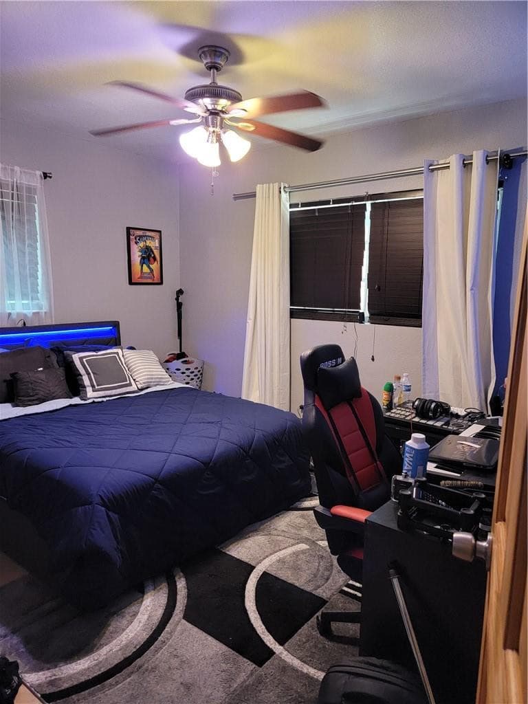 1010 NW 3rd Avenue, Hallandale Beach, FL 33009 — photo 15 of 18
