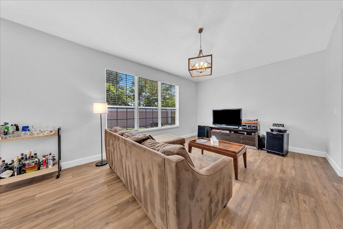 7600 S Aragon Boulevard 3, Sunrise, FL 33322 — photo 20 of 45