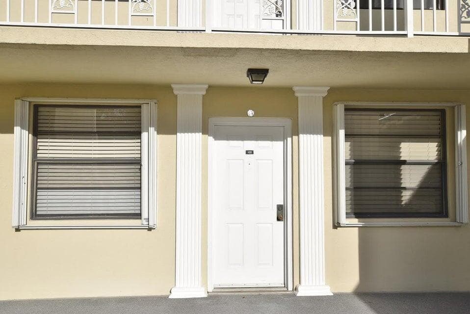 3521 Village Boulevard 103, West Palm Beach, FL 33409 — photo 2 of 21