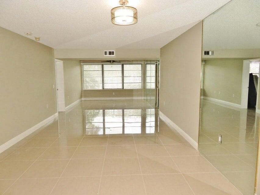 3521 Village Boulevard 103, West Palm Beach, FL 33409 — photo 11 of 21